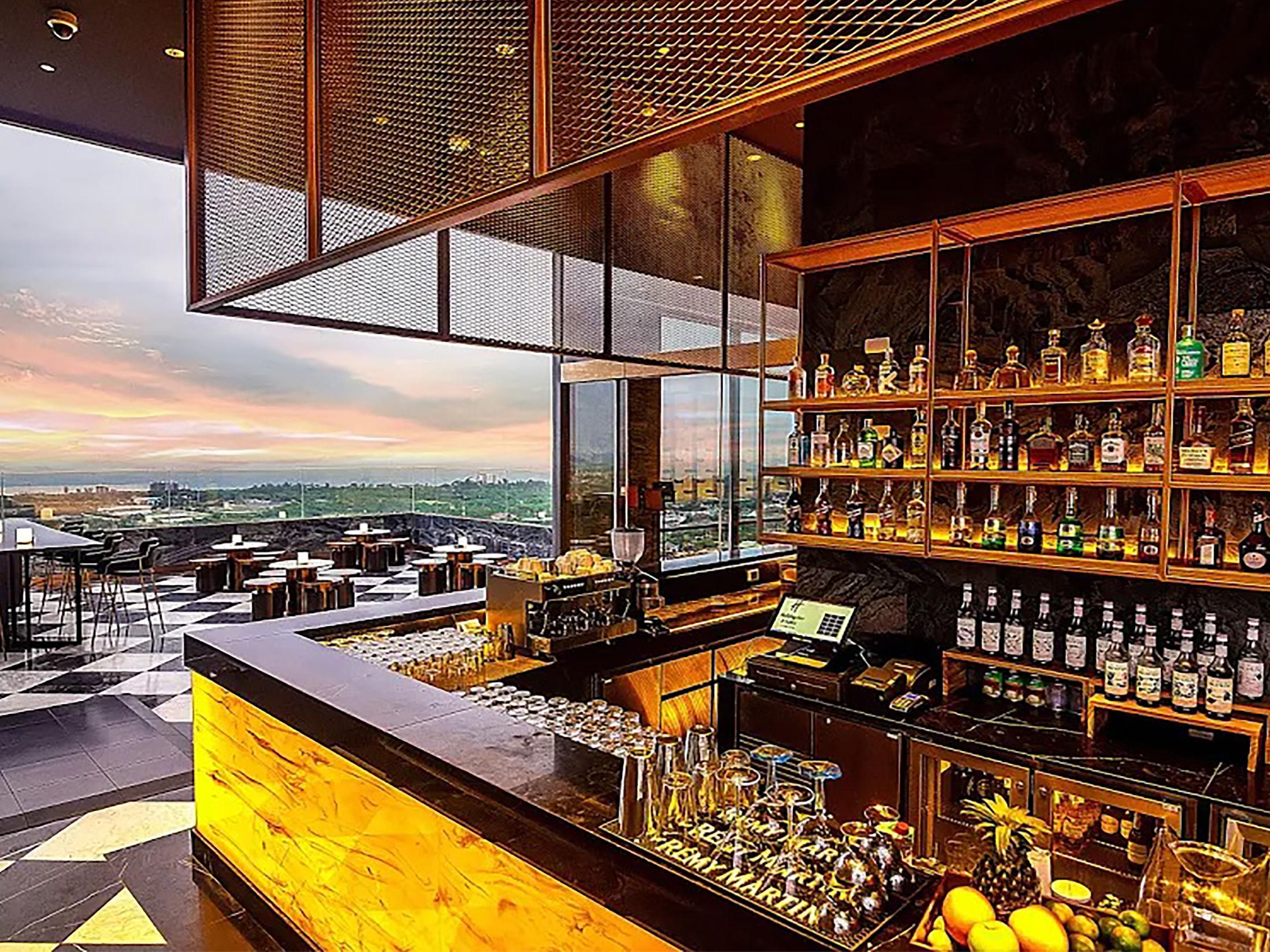 Rayong's Highest rooftop bar with spectacular views. Perfect for a date night or a family dinner. Relish Italian dishes paired with the perfect glass of wine whilst enjoying gorgeous views over the Gulf of Thailand. Private room available for upto 12 guests for a cosy get together. The restaurant is open from 1700 - 0100 hrs daily.