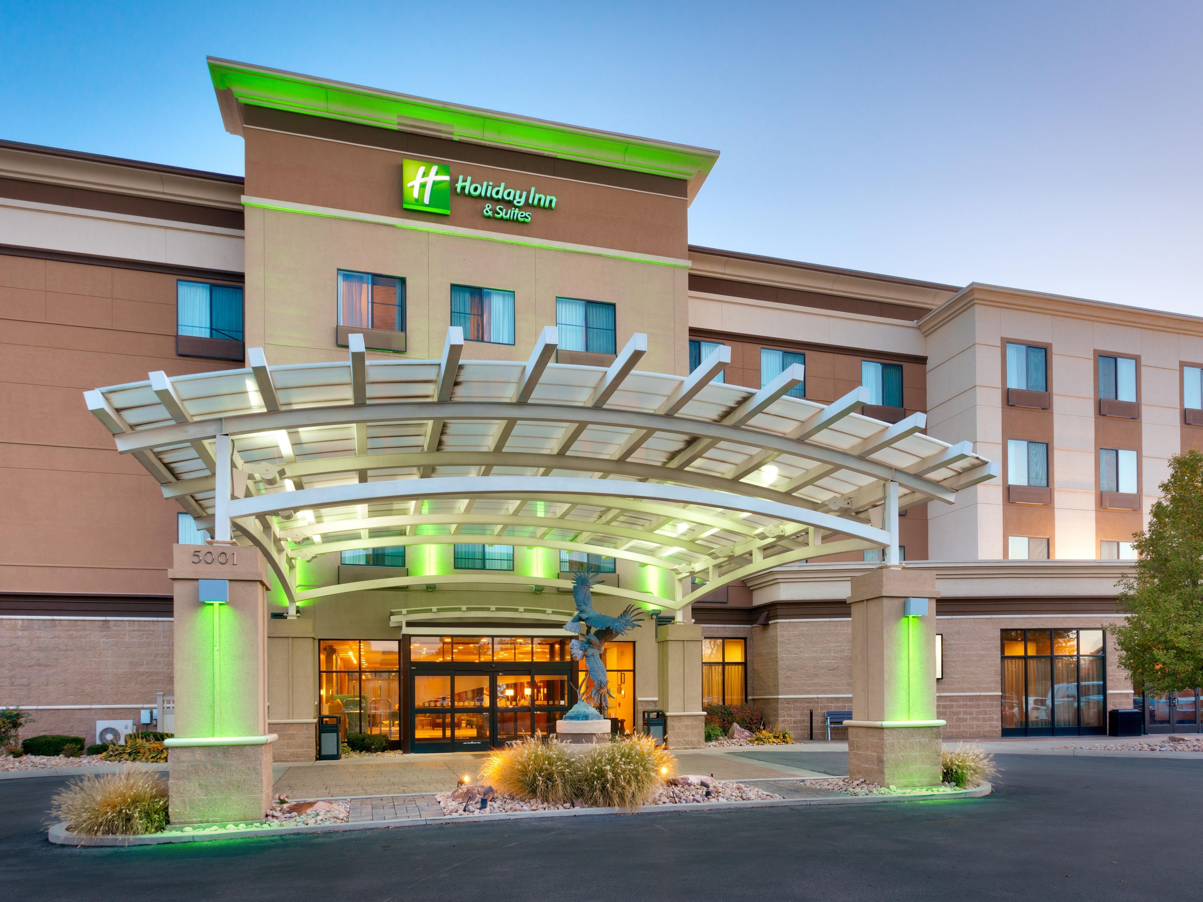 Welcome to the Holiday Inn & Suites Salt Lake City - Airport West