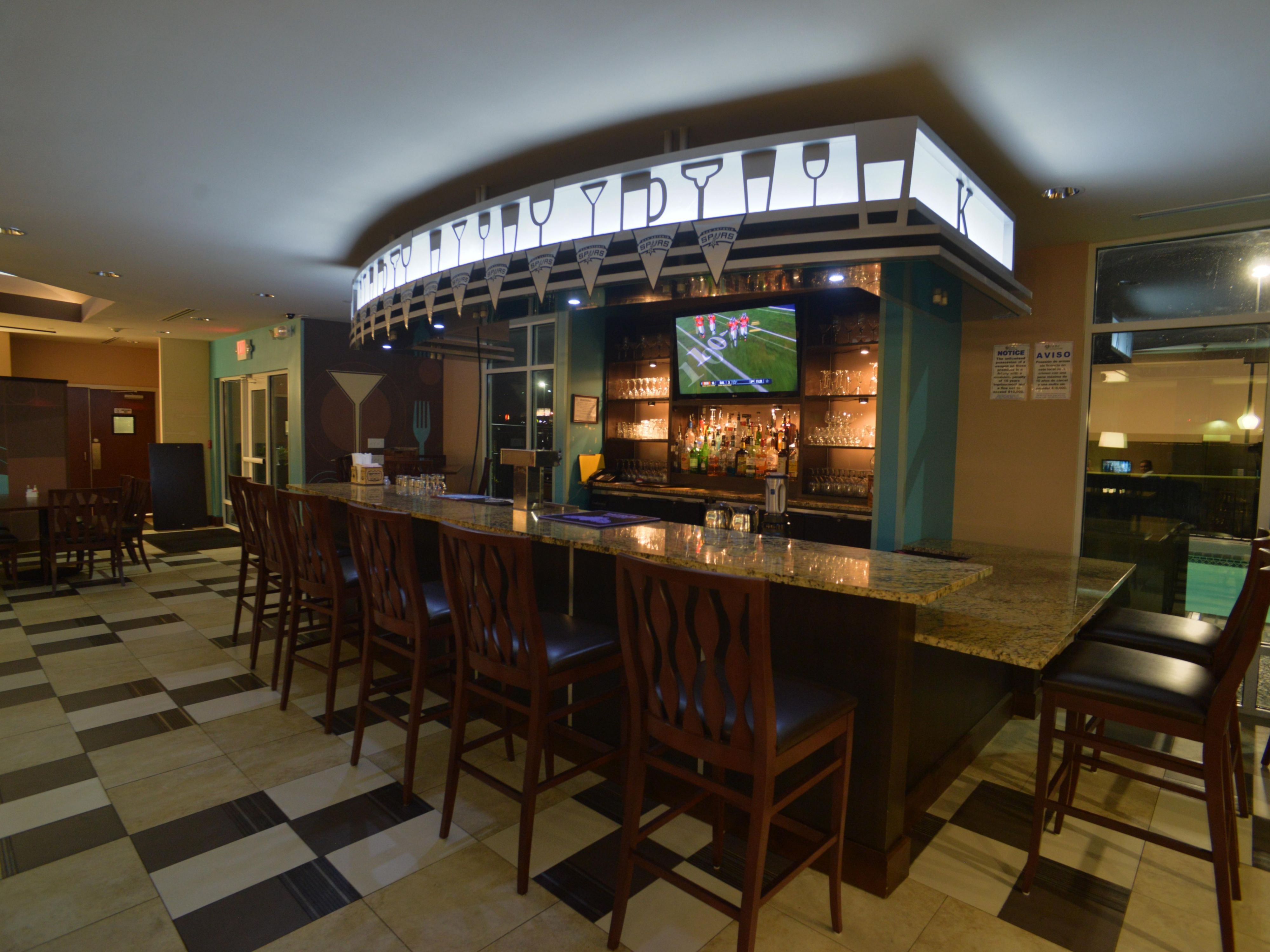 Our famous hot breakfast buffet includes freshly scrambled eggs, bacon or sausage, regional breakfast items,  assorted breakfast breads, fresh whole fruits, hot & cold cereals, yogurts and assorted chilled juices, steaming hot coffees and tea.

Try our delicious American Cuisine at Kem's Restaurant featuring family friendly feasts for all budgets!