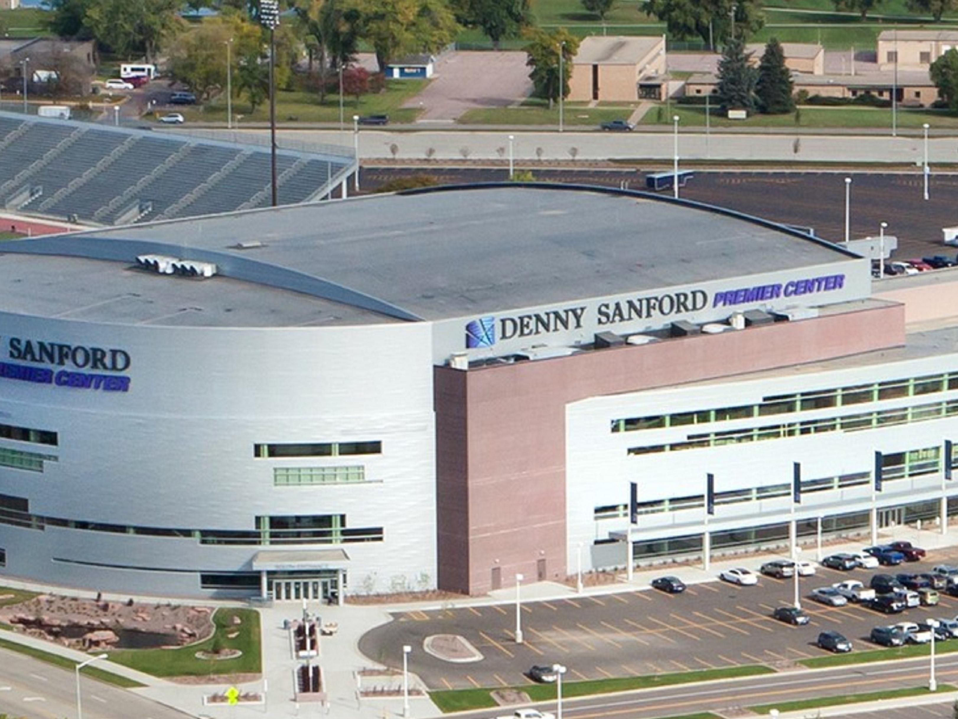 Stay steps away from the city’s top entertainment venues. Our hotel is within walking distance to Denny Sanford Premier Center, Sioux Falls Convention Center, and the SF Arena, making it the perfect home base for event attendees and business travelers.