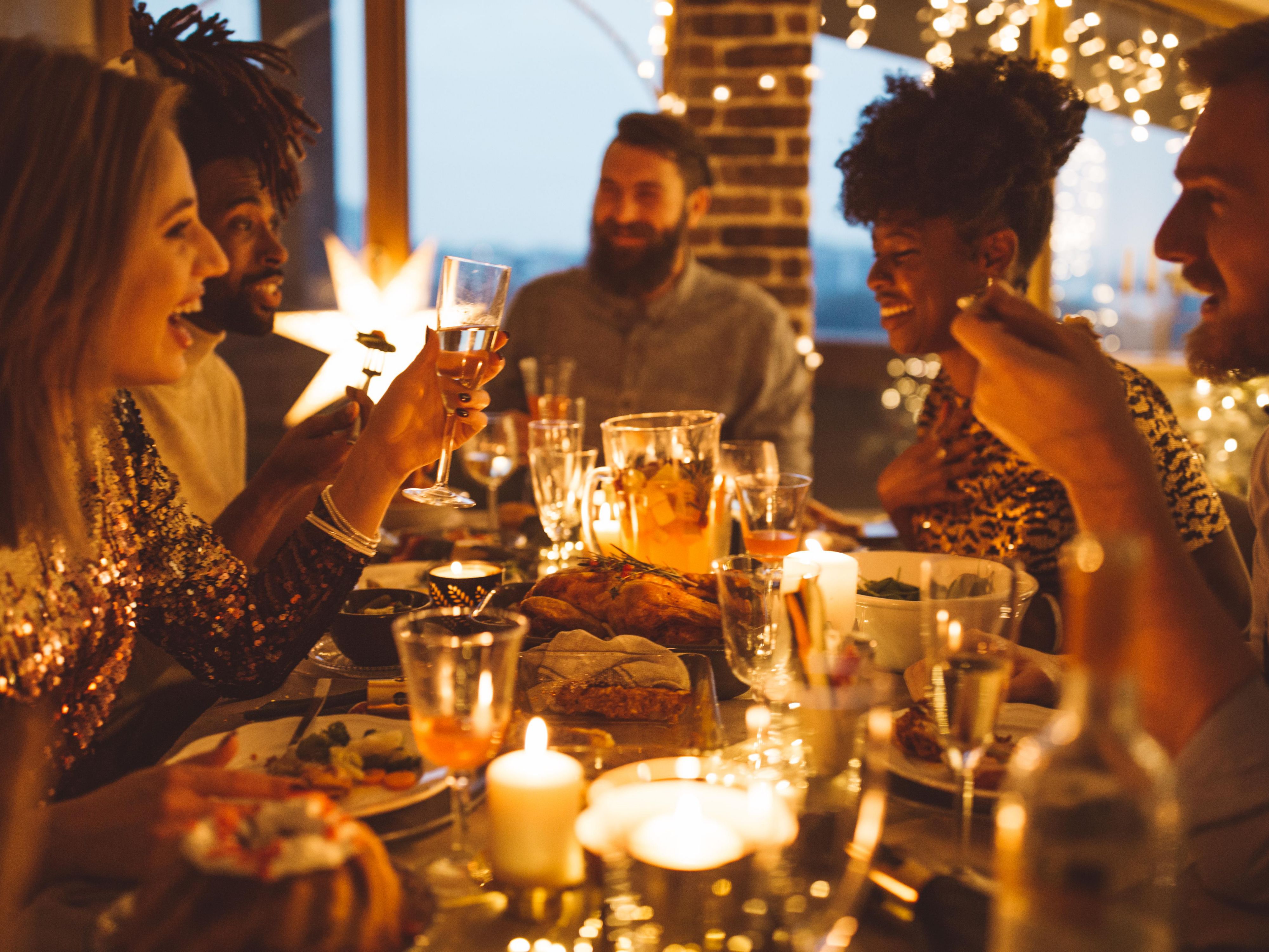 For your next corporate holiday party, our hotel offers flexible meeting spaces in Troy, ideal for everything from intimate gatherings to larger corporate events. Equipped with high-speed internet, AV capabilities, and delicious catering options, we provide all the essentials for a seamless and successful event.