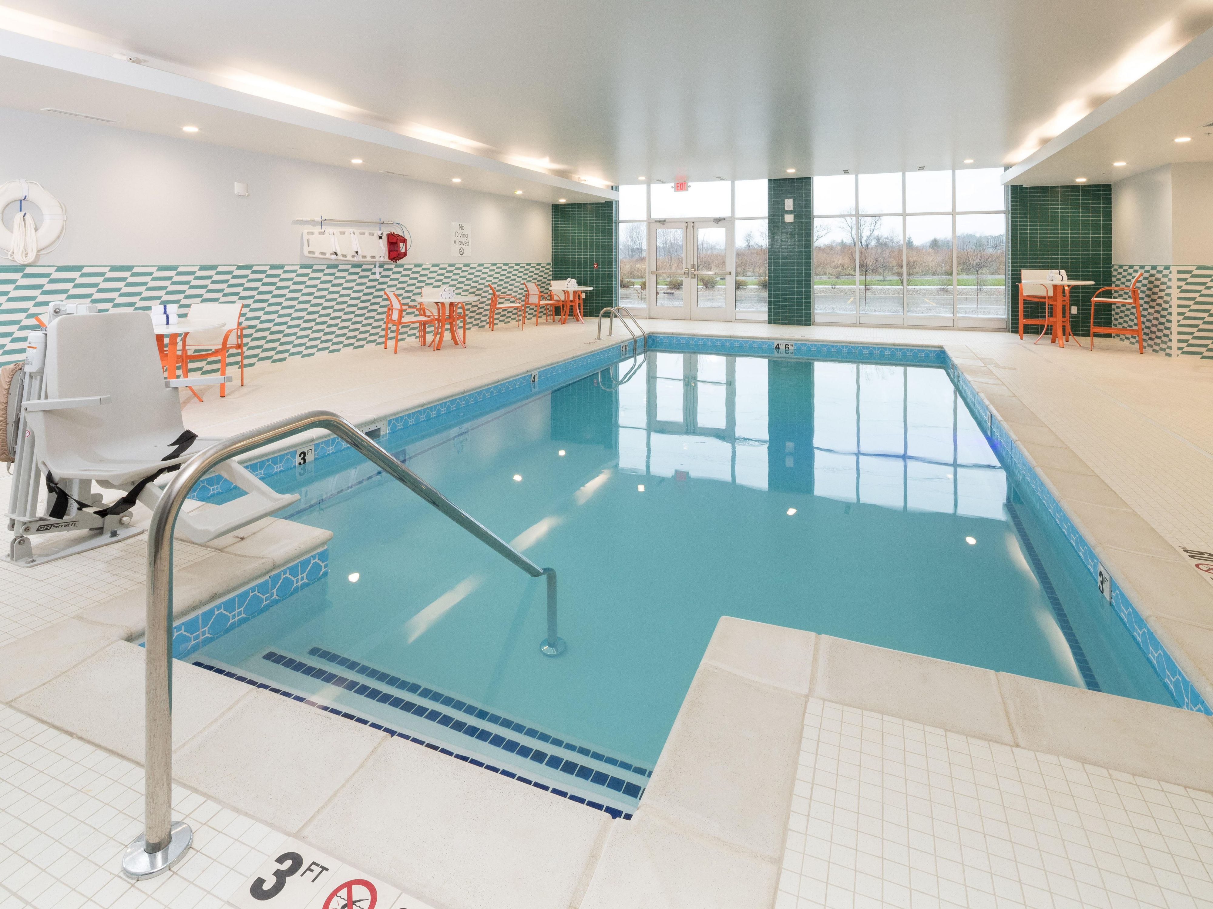 Looking for Troy hotels with pools? Whether you’re seeking an invigorating morning swim or a serene evening dip, Holiday Inn & Suites Detroit - Troy invites you to make a splash at our indoor pool oasis! Take advantage of complimentary access to our heated pool, open daily from 7:00 AM to 11:00 PM.