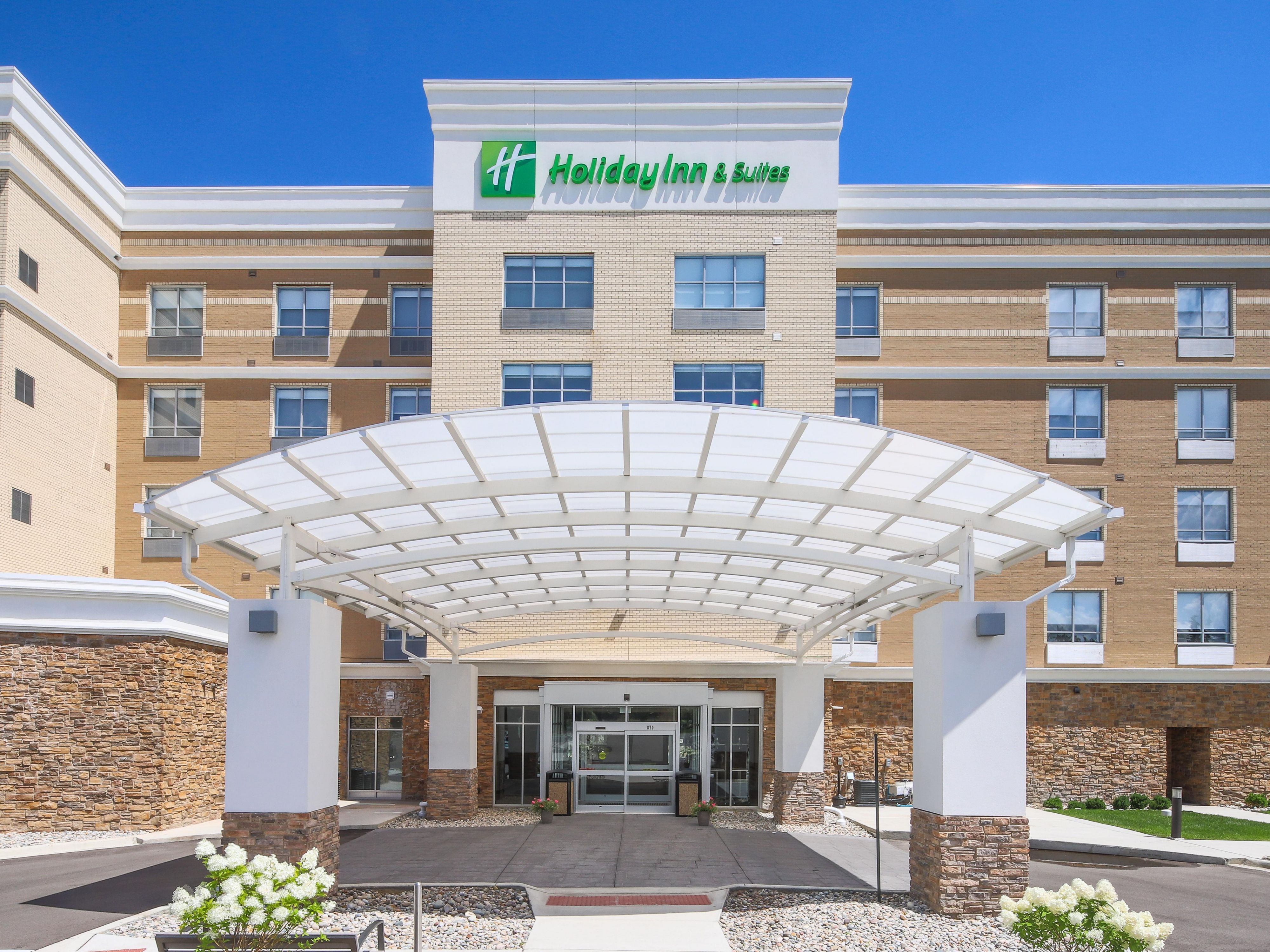 Welcome to Holiday Inn & Suites Detroit - Troy.