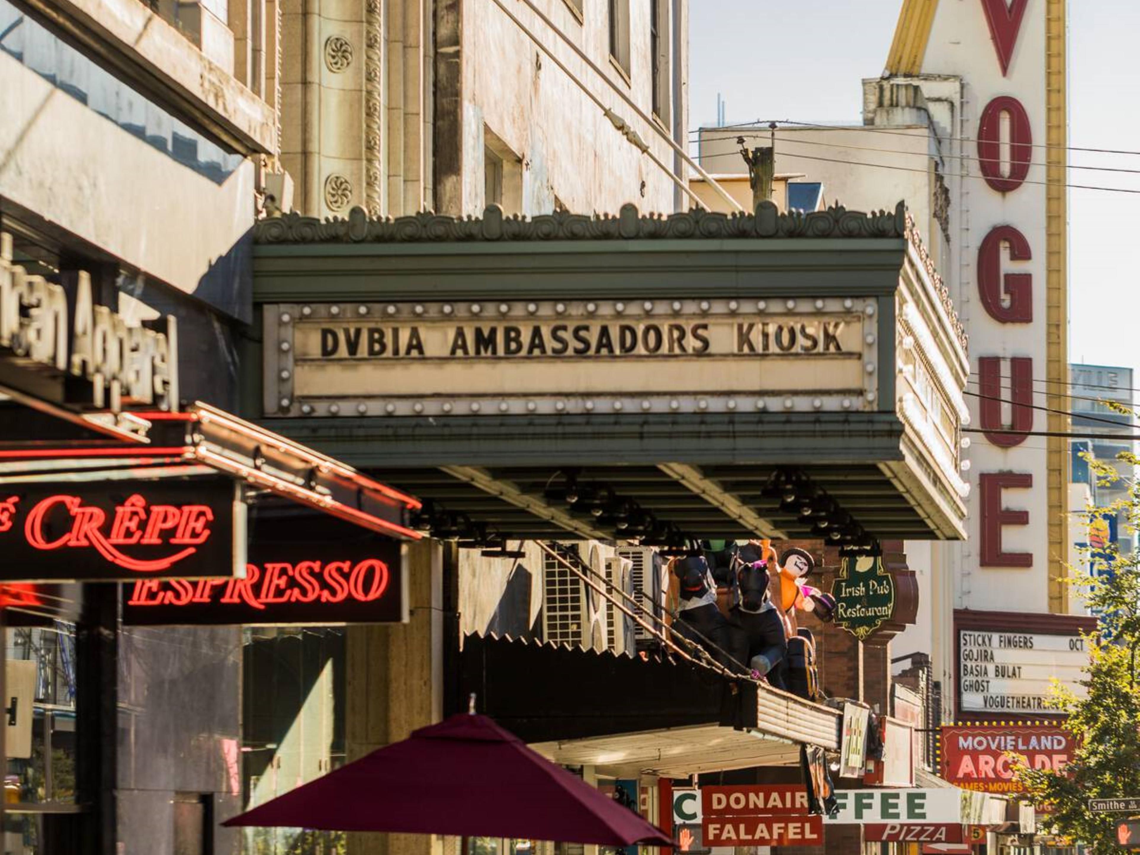 Nestled just steps from vibrant Granville Entertainment District—home to top theatres, concert venues, and nightclubs—our downtown Vancouver hotel promises an unforgettable stay. Explore trendy Yaletown’s shopping and dining, or take a scenic water taxi to Granville Island, only minutes away. Stay with us and feel Vancouver’s vibrant culture.