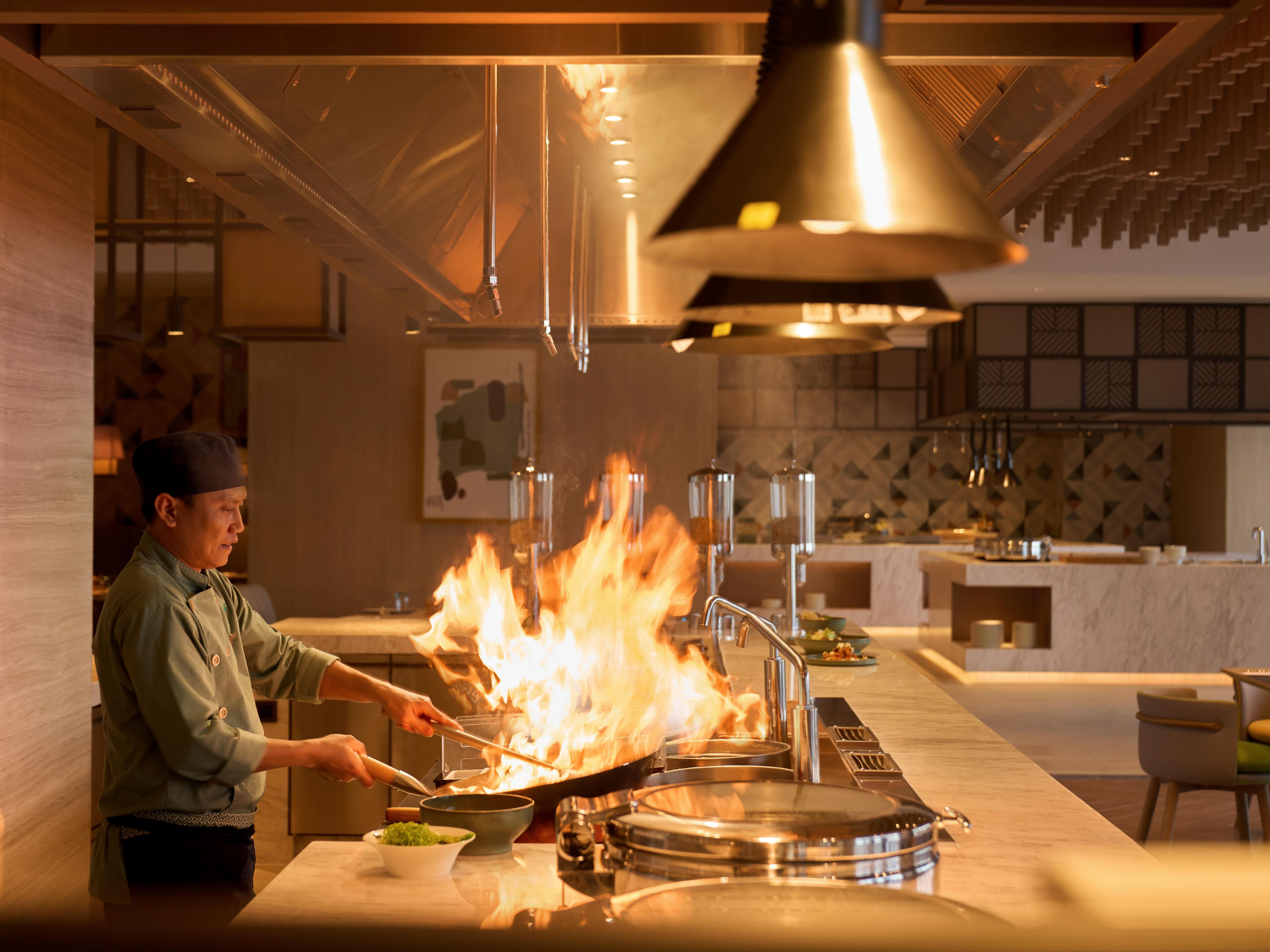 A perfect blend of local and international flavours awaits you at Rosella, our all-day dining restaurant in Vientiane. Here, every single dish is made to delight. Families are welcome, and kids stay and eat for free, making every visit truly worthwhile. No matter the time, Rosella promises good food, great company, and genuine warmth.