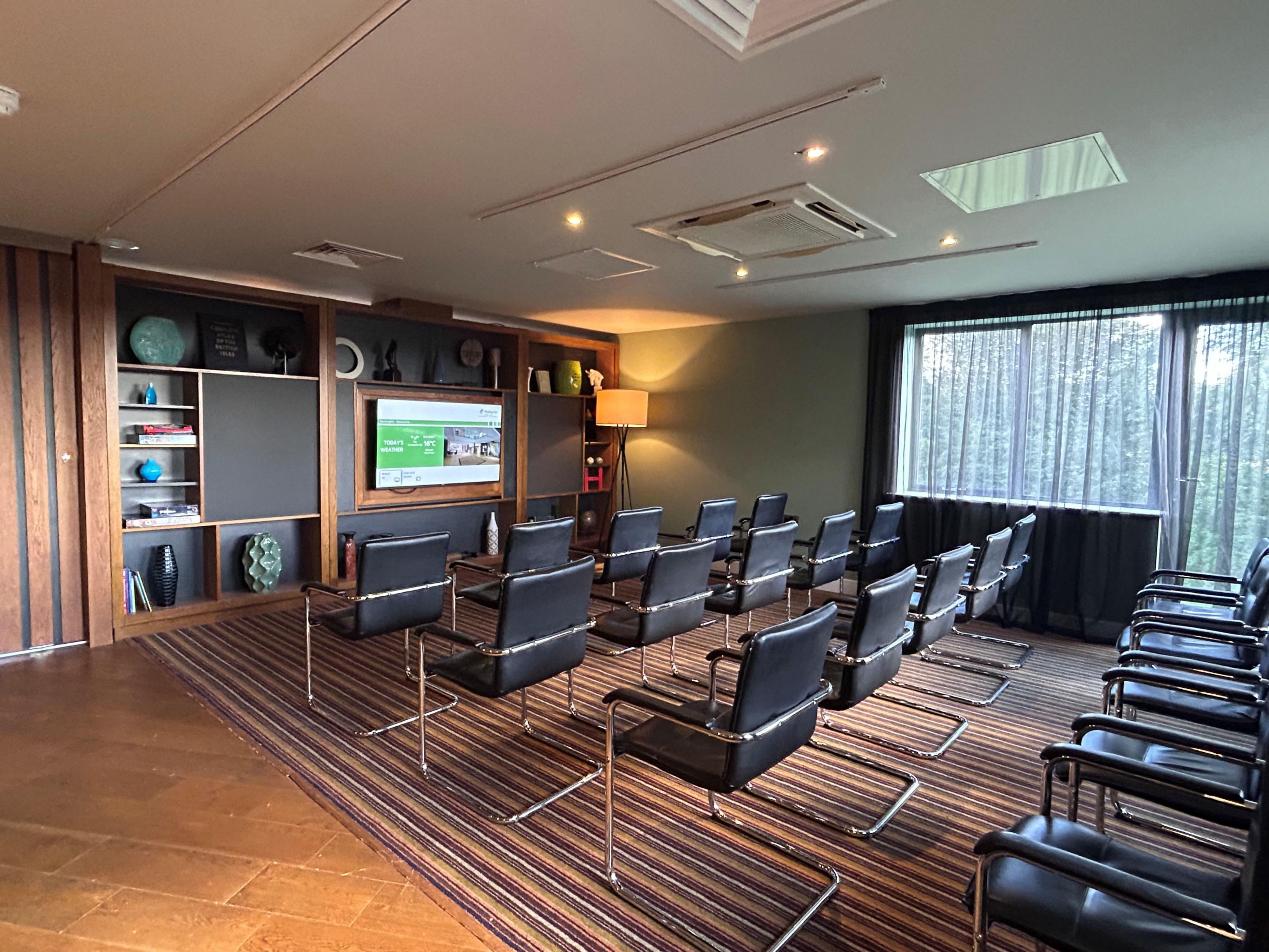 Plan a more sustainable meeting experience at the Holiday Inn Huntingdon-Racecourse