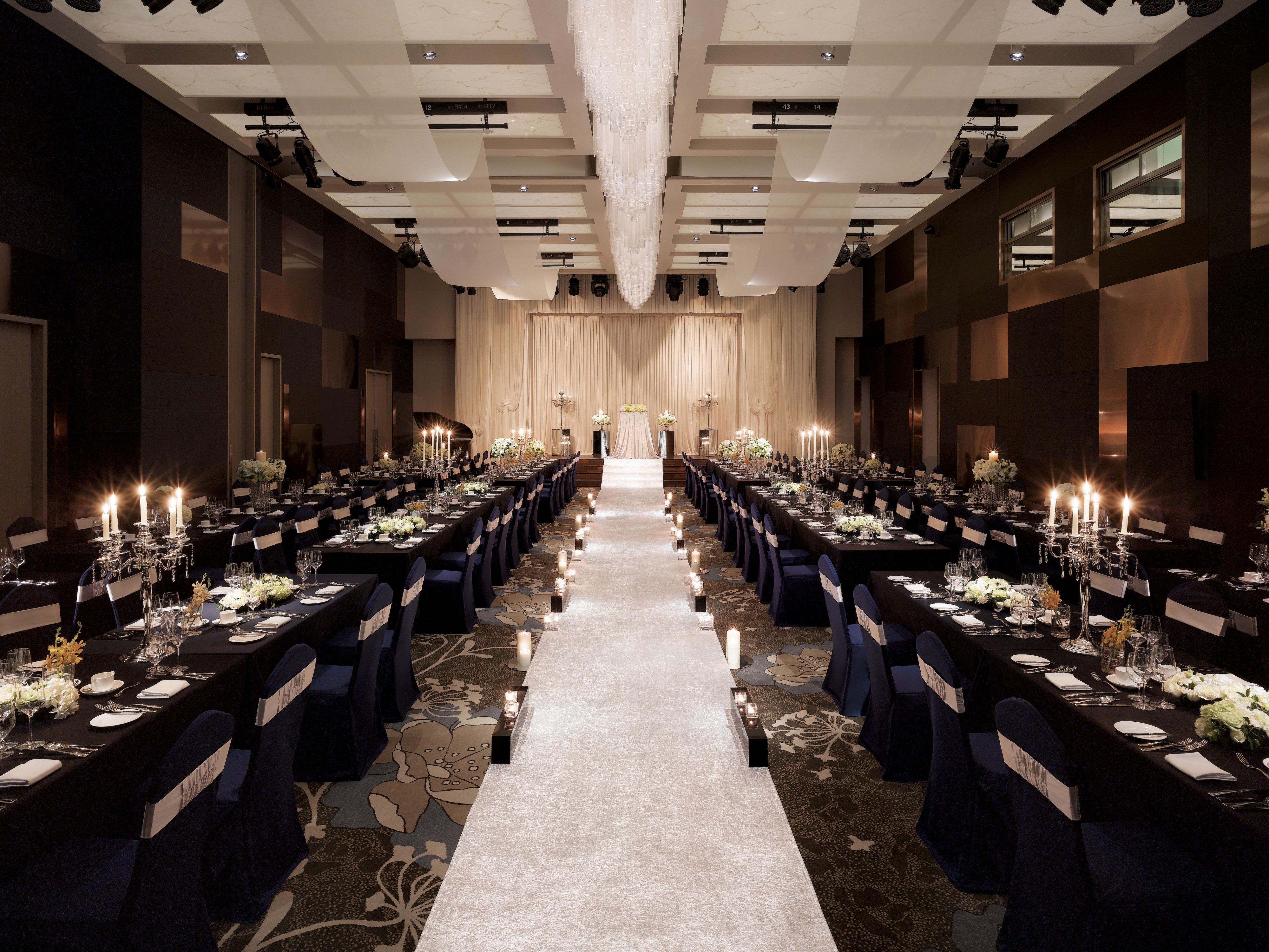 Give your meetings and events an unforgettable touch by utilising our versatile venues. From business workshops to dream weddings, our multi-function rooms, elegant banquet halls, and beautiful ballroom have become the perfect setting. Celebrate some of your most memorable occasions in our spaces that inspire.