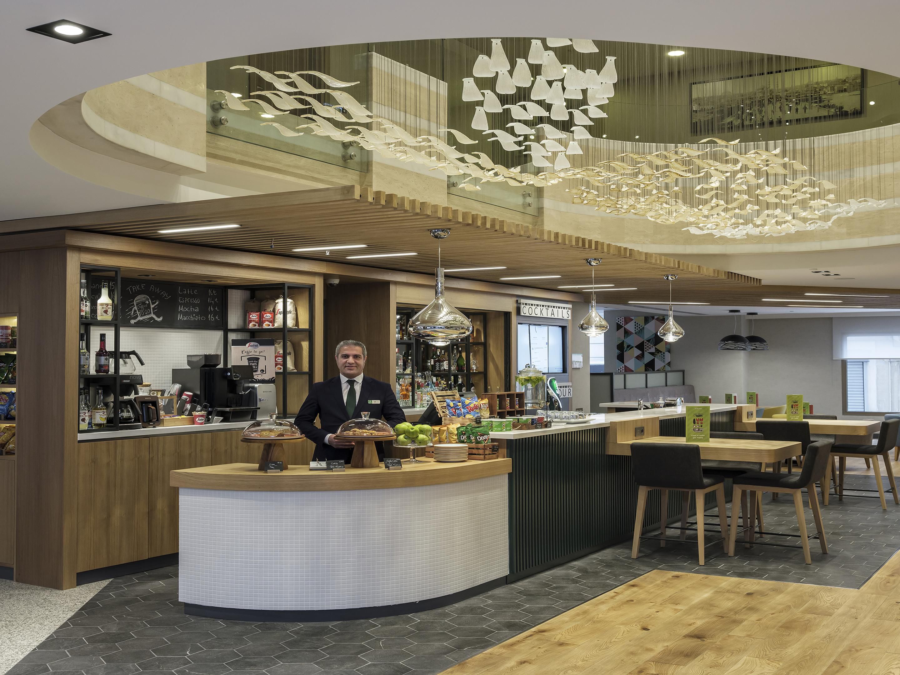 Lobby Bar & To Go Coffee