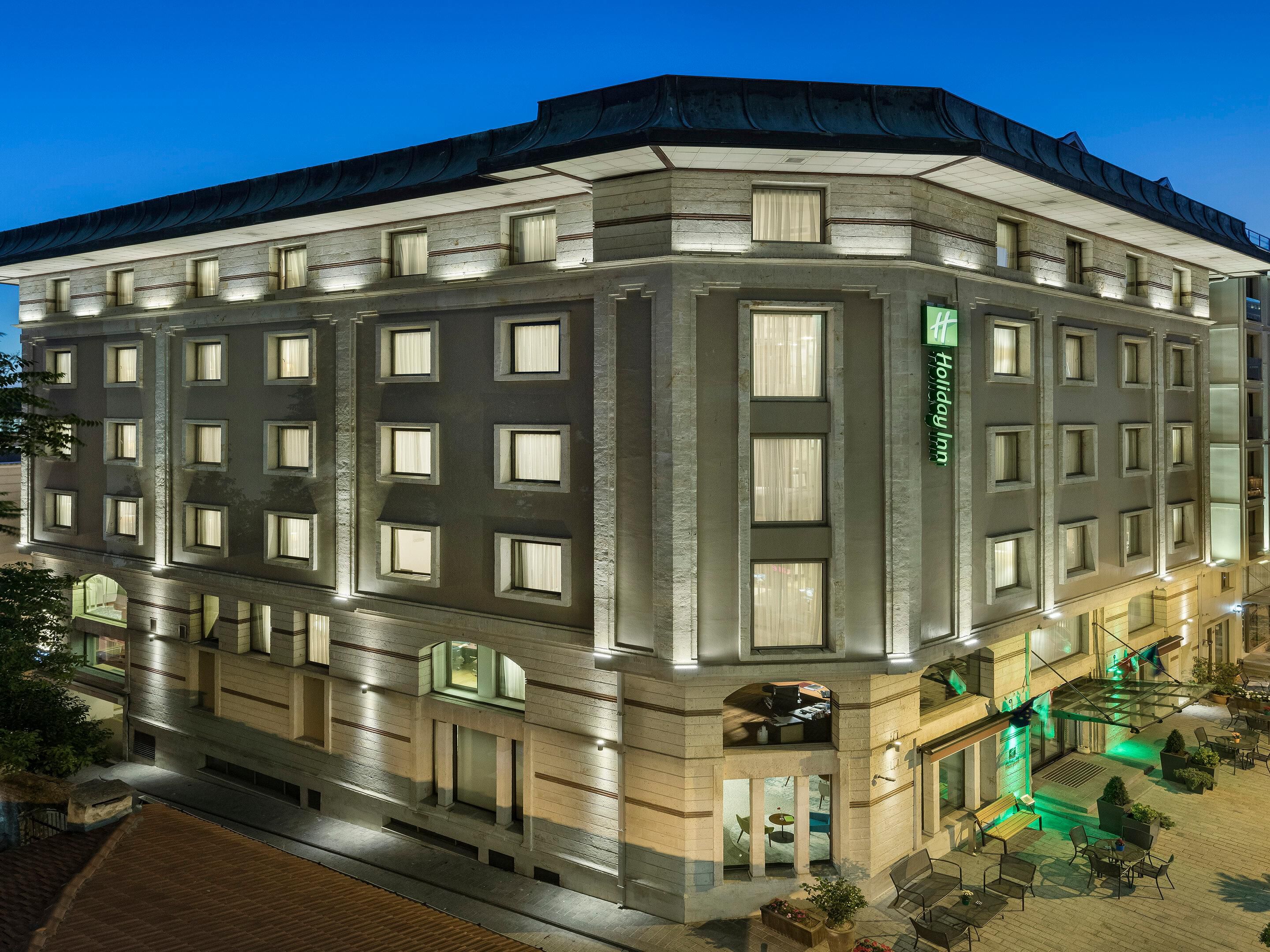 Holiday inn Istanbul Old City is located in the heart of Istanbul with a capacity of 90 attendees meeting rooms.