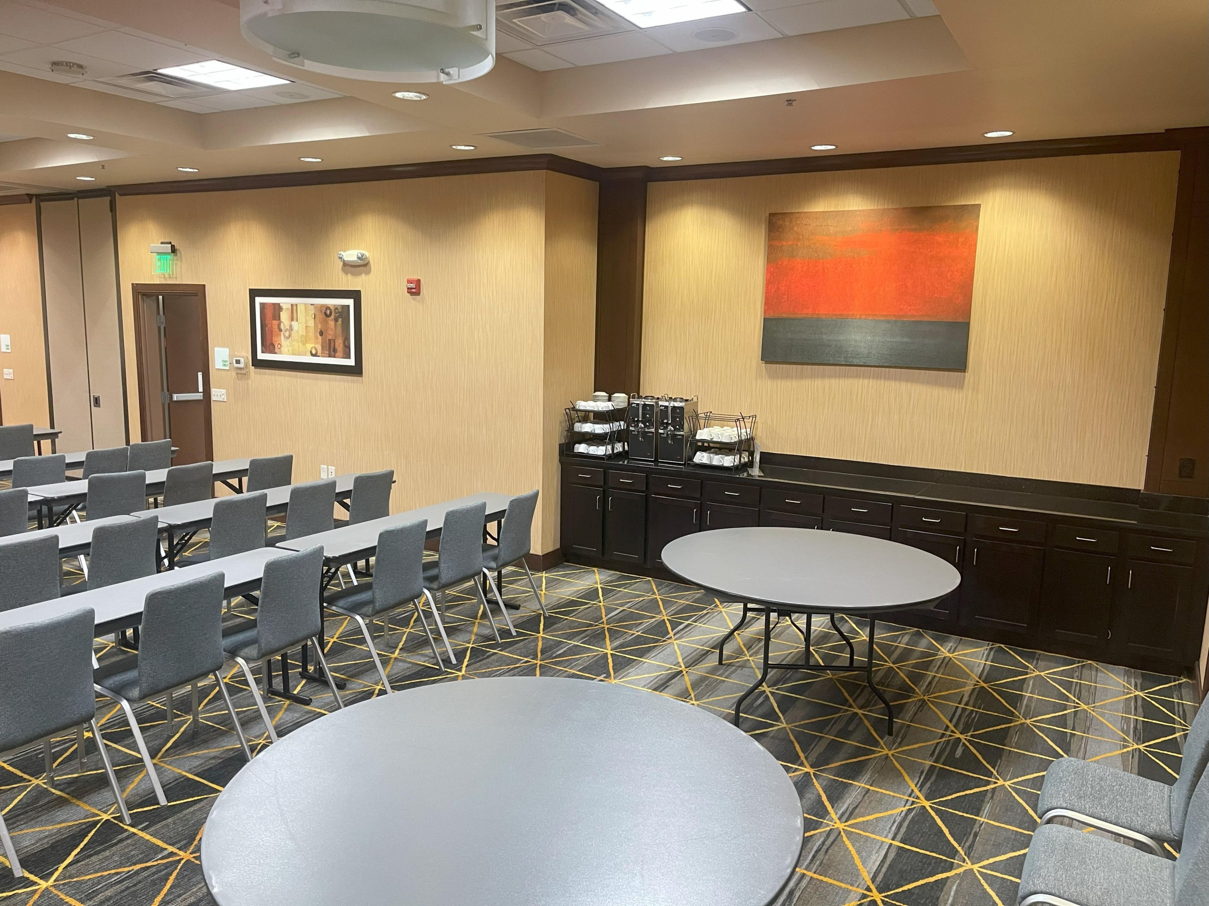 The IHG Pivotal Meetings hotel seal means this hotel has exceeded standards in guest and planner satisfaction, has new or renovated meeting space, and catering expertise.