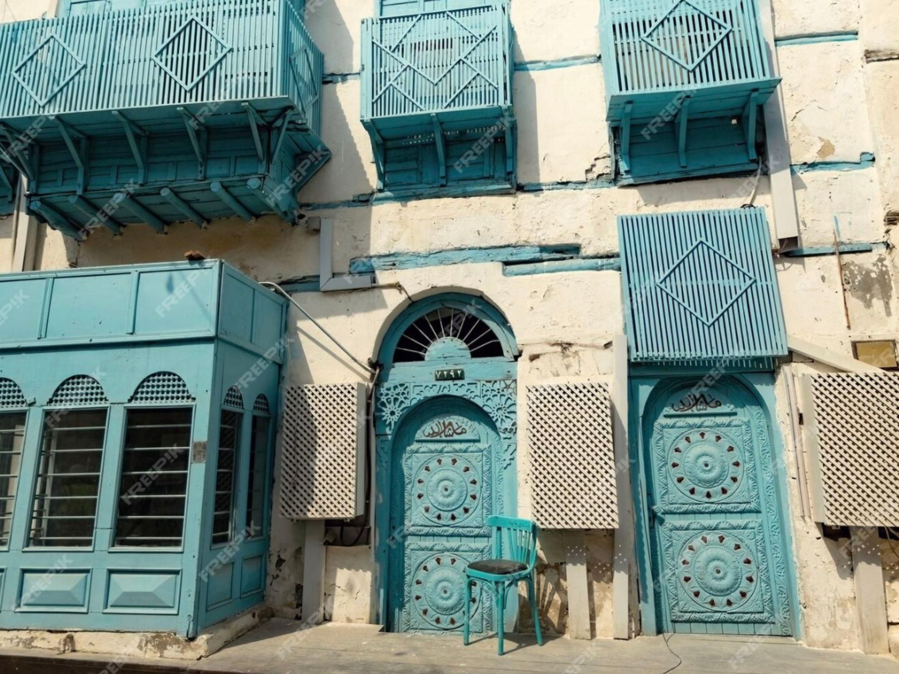 At Holiday Inn Jeddah Corniche, one of the best hotels in Jeddah, you're just five minutes away from the historical wonders of Jeddah’s old town, Al Balad. Stroll through charming districts, marvel at authentic architecture, and visit the 19th-century Nassif House Museum for a journey back in time you won't want to miss.