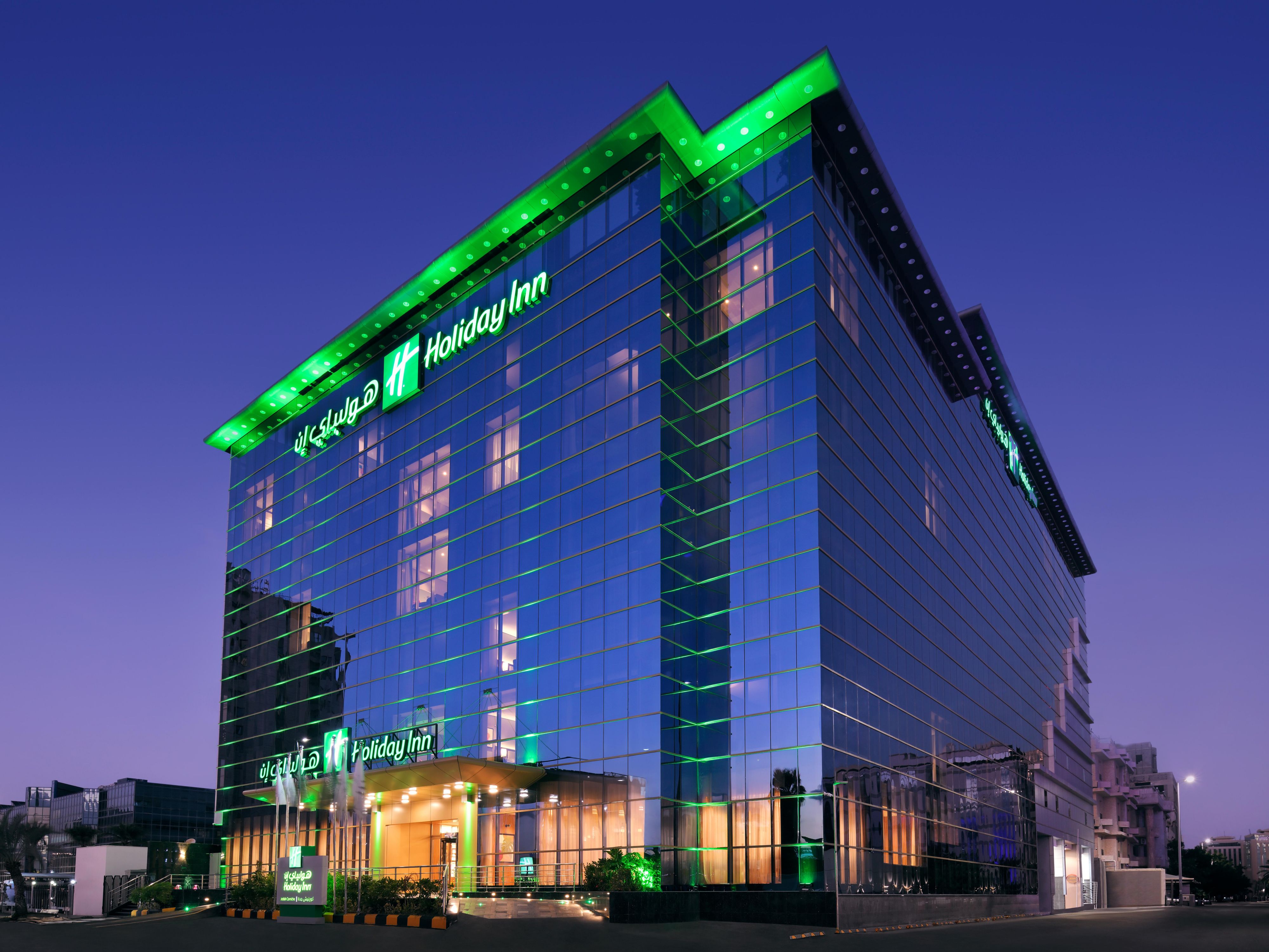 Holiday Inn Corniche is a welcoming place on the corniche in Jedda