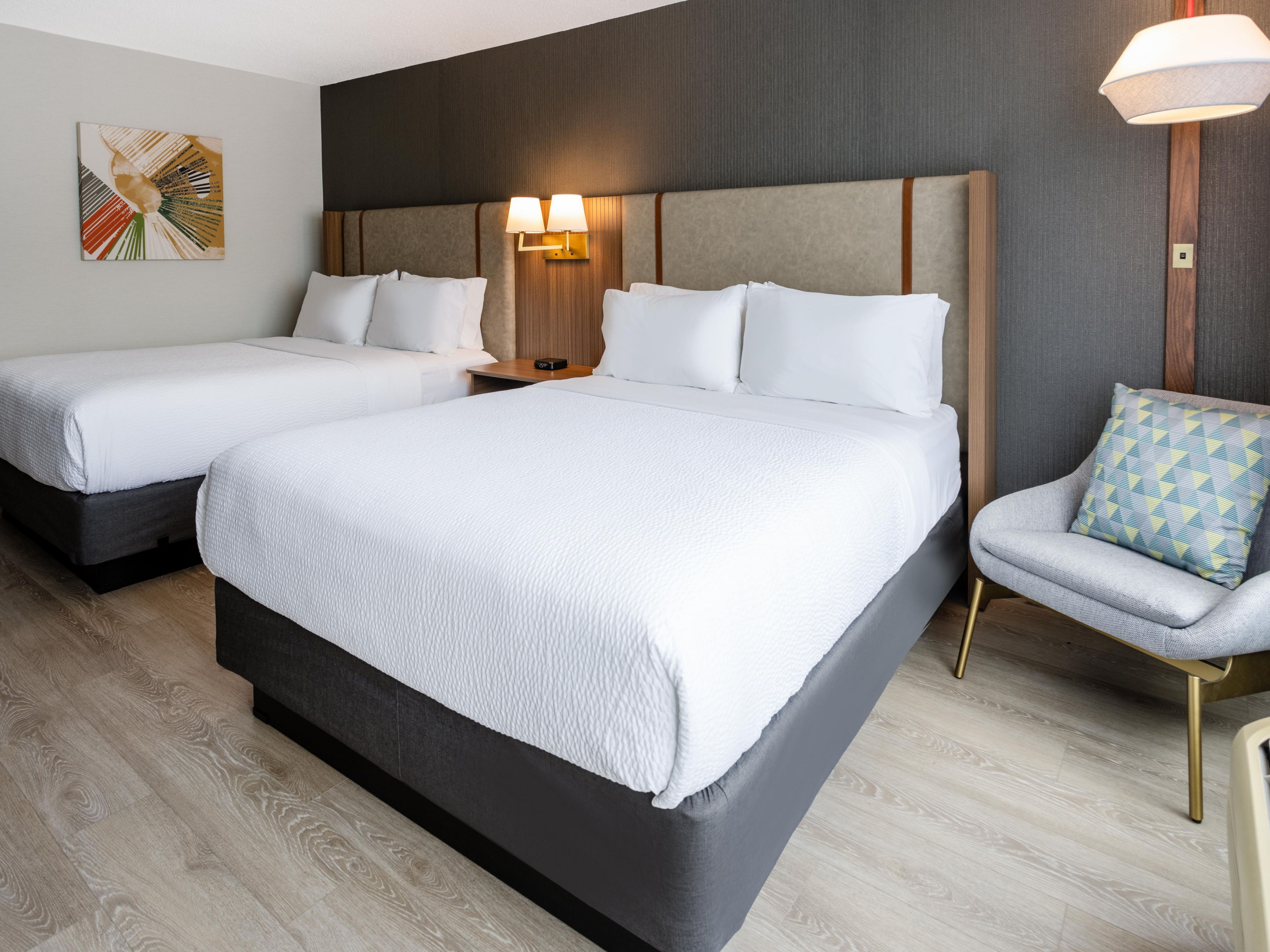 Experience comfort and peace of mind in our Allergen-Friendly Rooms, designed with your wellness in mind. At Holiday Inn Columbia Jessup, we’ve taken extra care to create a healthier environment for guests sensitive to allergens.