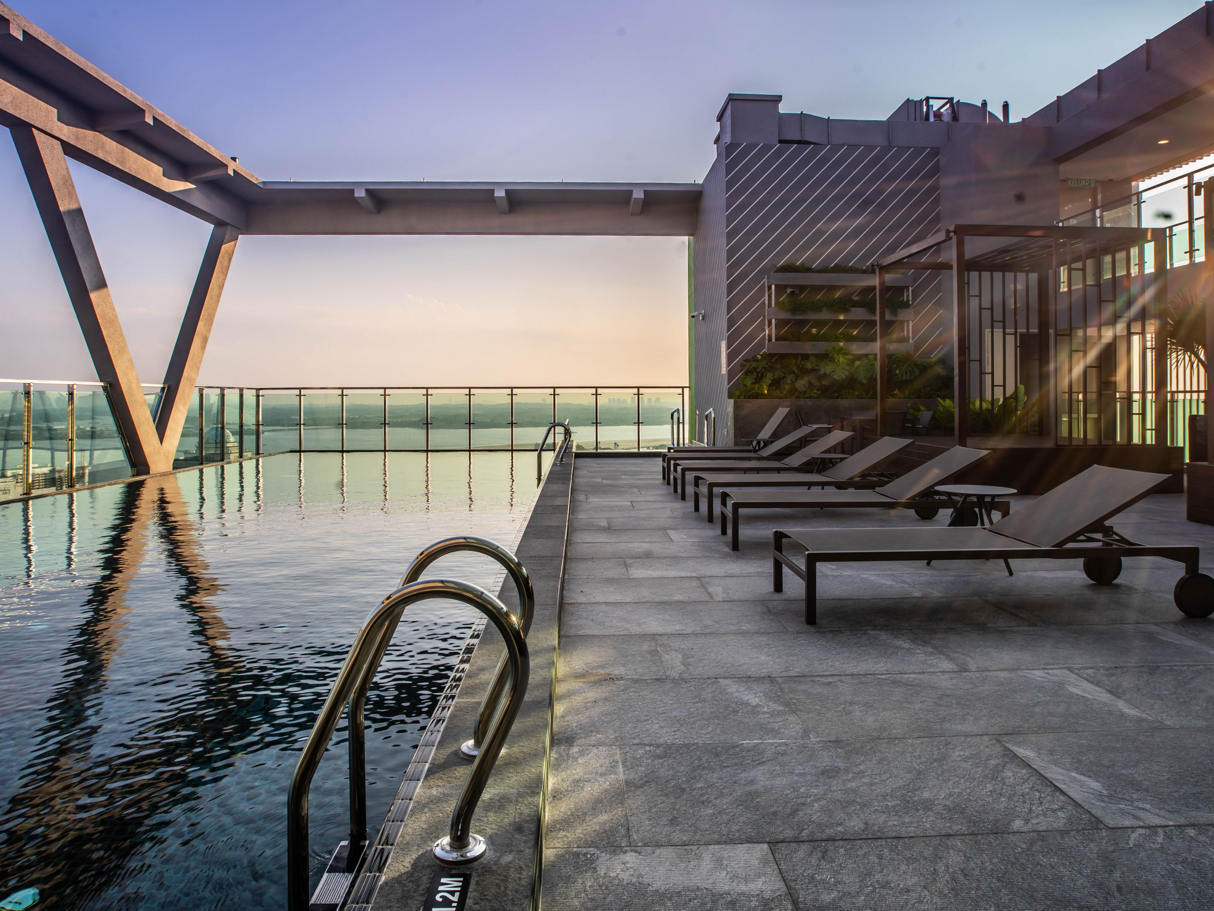 Soak up the sun, unwind and relax at our Rooftop Sky Pool at level 32. The water temperature is perfect for a refreshing swim, and you can also capture panoramic views of Johor Bahru city to create lasting memories. 
Operation hour:  8am - 7pm daily.