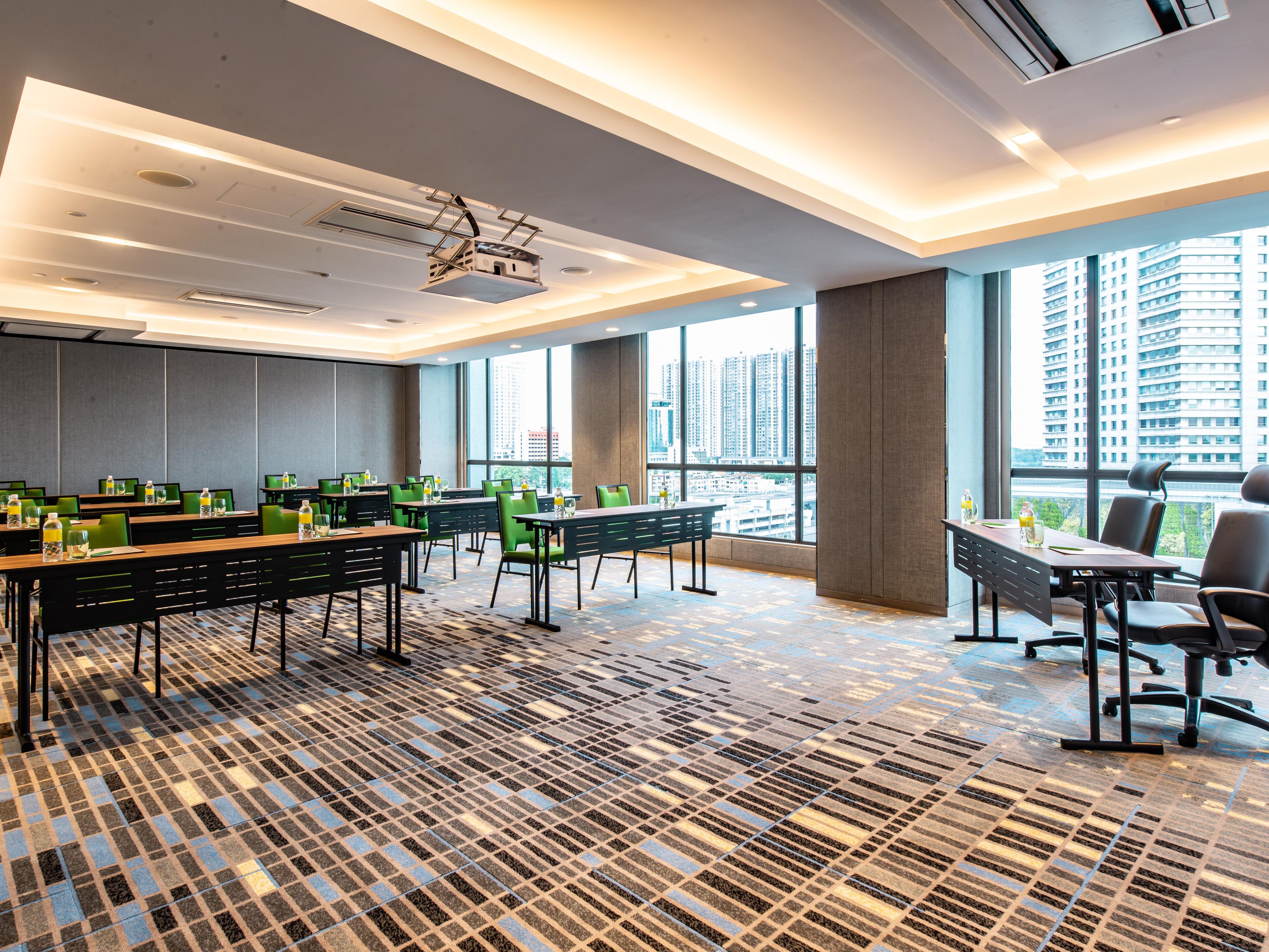 Elevate Your Business Gatherings with us.
At Holiday Inn Johor Bahru City Centre, we understand the significance of hosting successful meetings and events. We offer flexible meeting packages tailored to your specific needs whether it's business meetings, seminar, dinner or networking event, with outdoor within indoor space & modern facilities.
