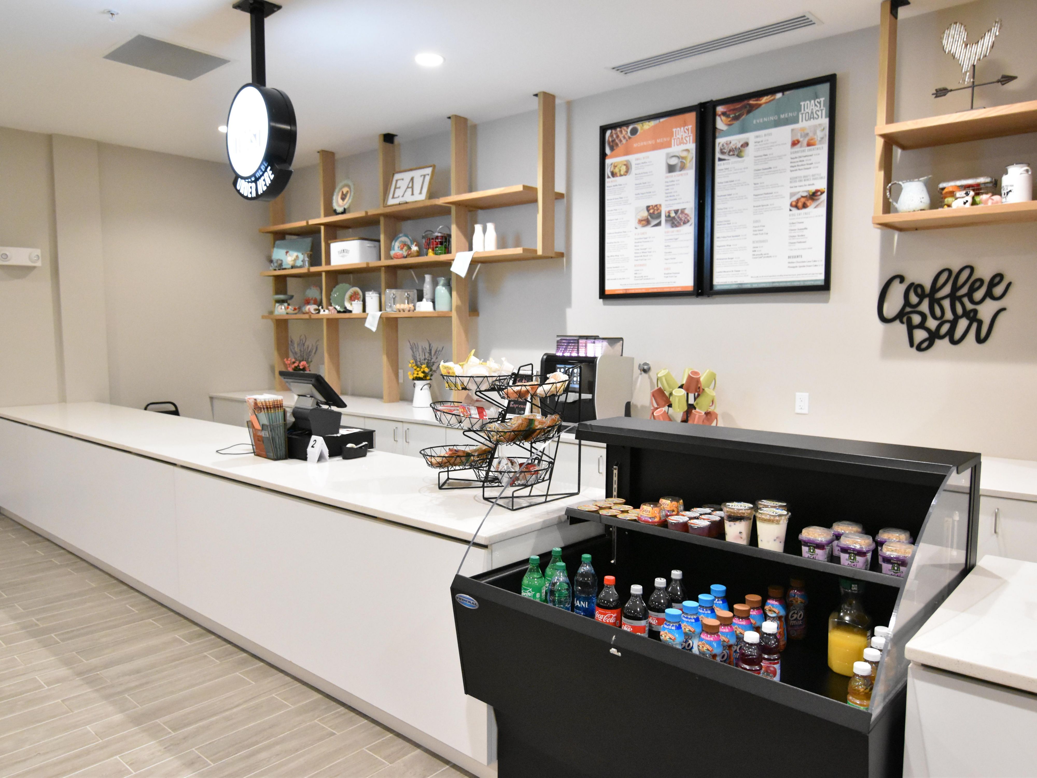 Toast to Toast is a fast-casual, counter-service restaurant concept only at Holiday Inn. The menu features a delicious selection of small bites, bowls, and big bites. You can also select from our fresh grab n go offerings for meals to go or to enjoy in your room along with one of our premium coffees and espressos.