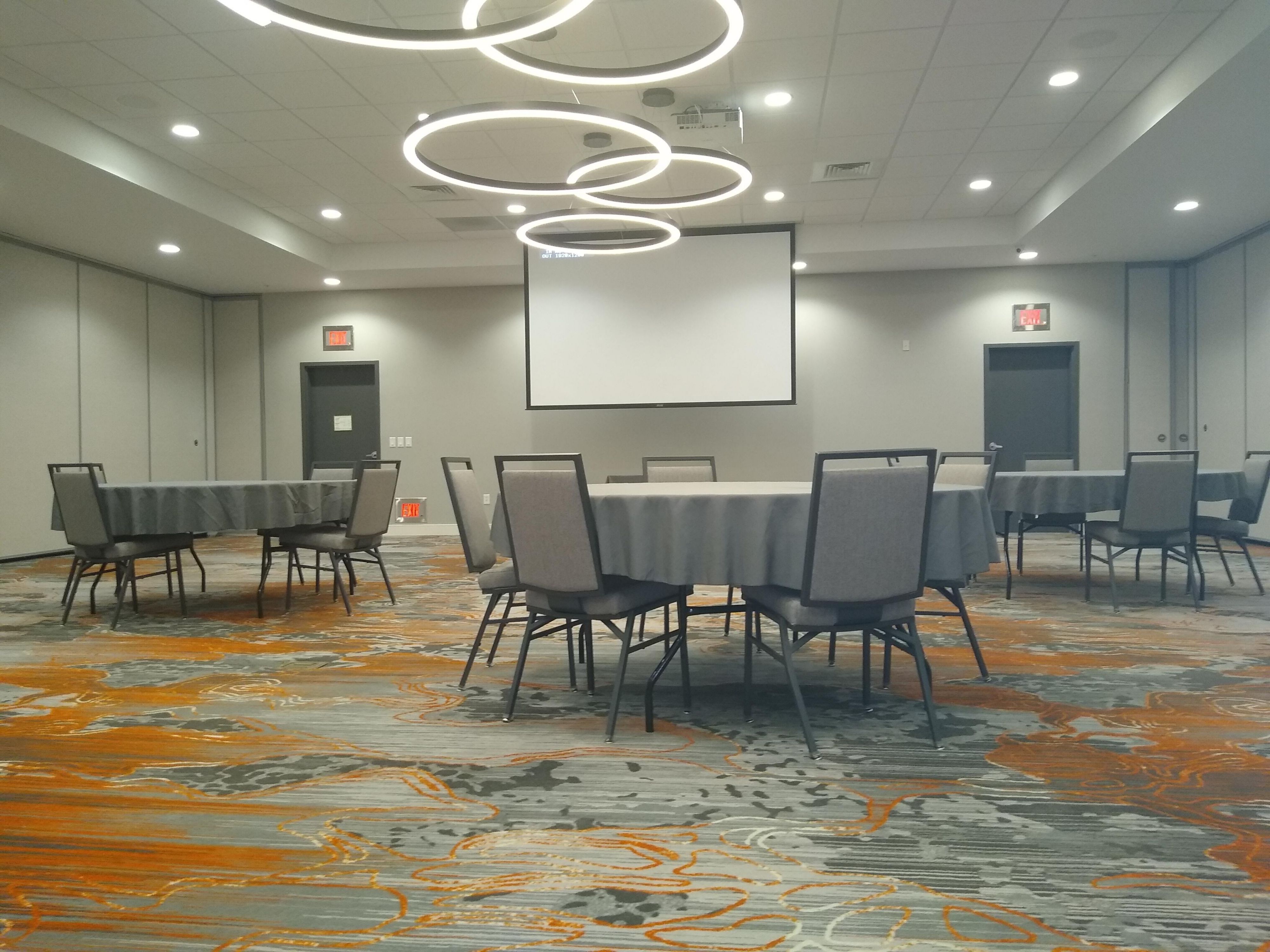 The Holiday Inn Kansas City Northeast offers 5,700 square feet of meeting and event space. Call or email our Sales Team for space availability and pricing!