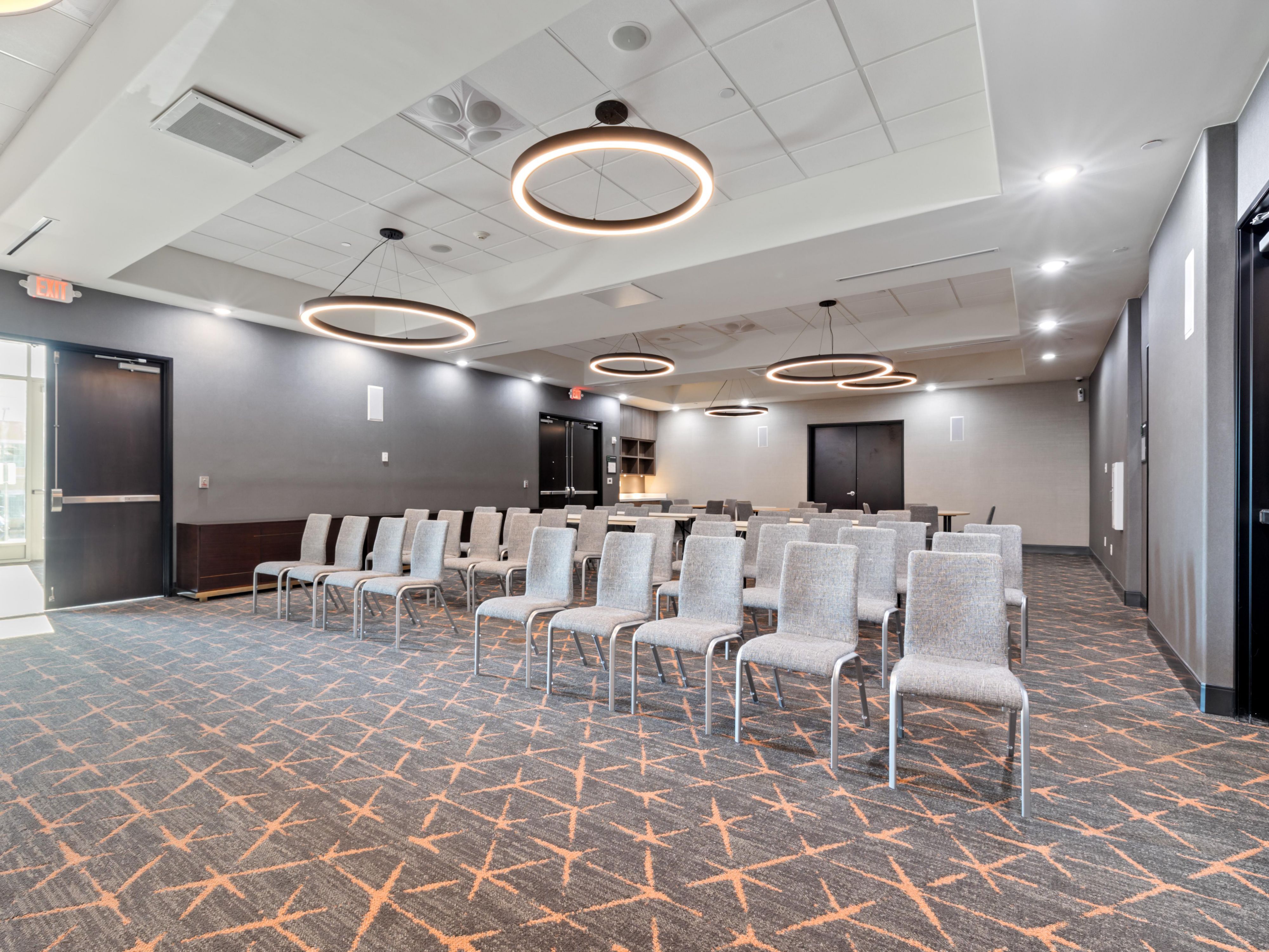 Plan your Killeen meeting, training, or social gathering in our 1,100 sq ft San Gabriel Room for up to 60 guests. With flexible layouts, AV equipment, catering options, and personalized service, we ensure your event is nothing short of exceptional. Connect, collaborate, and celebrate with us! 