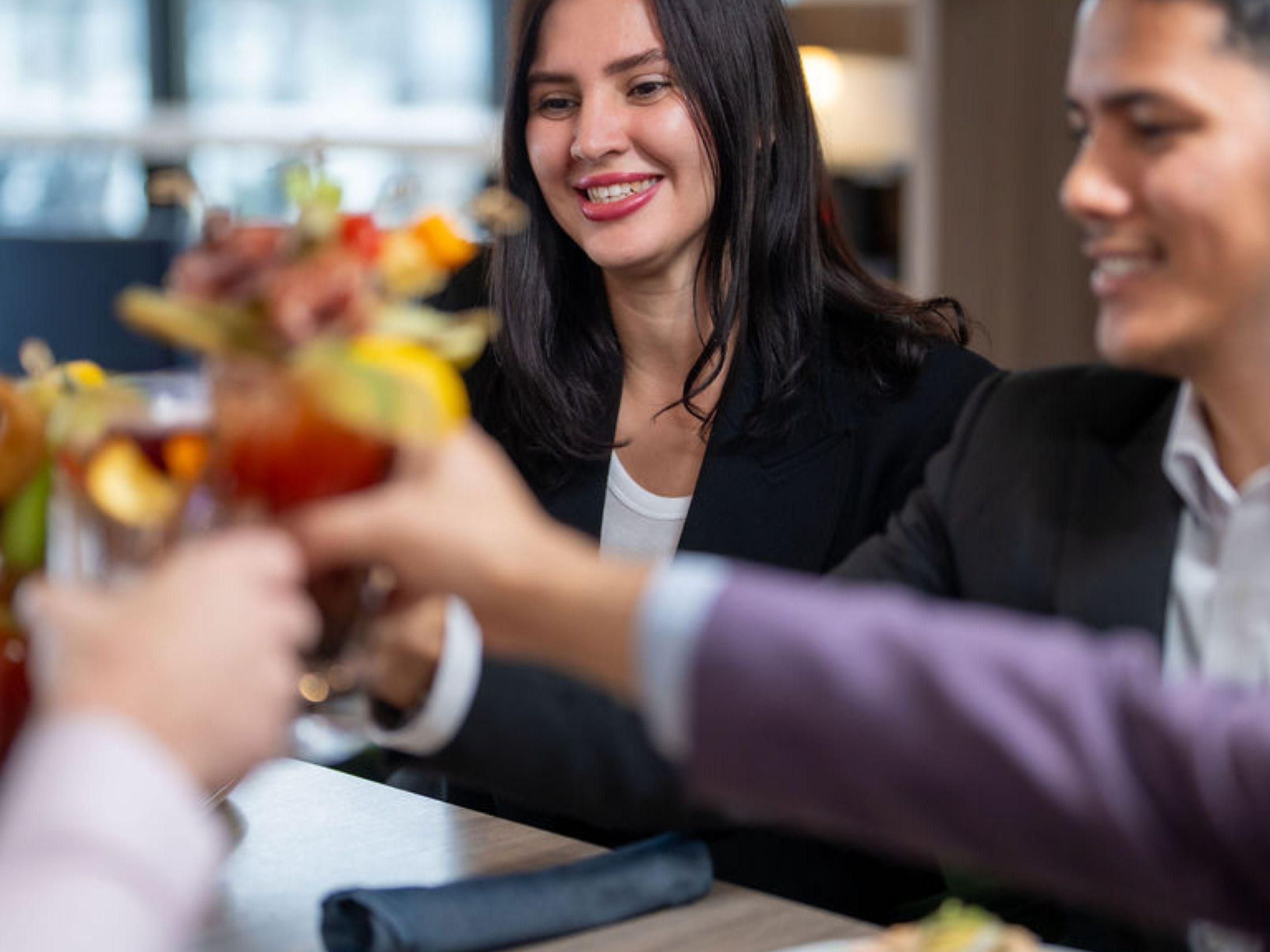 Kick back and unwind during Happy Hour.
Refreshing Bar Rail Drinks, Smooth House Wine, Local Draft Beers.