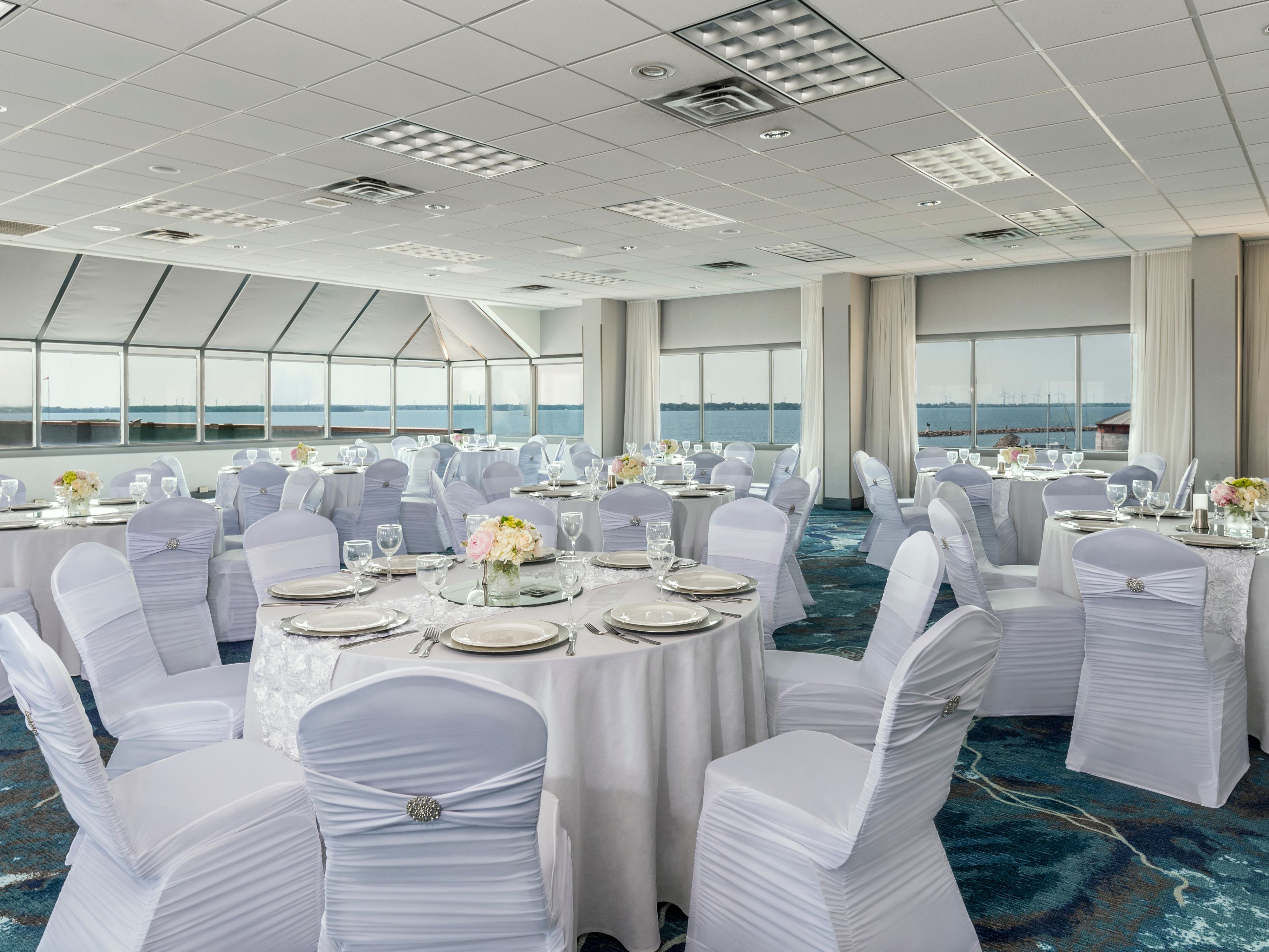 Event space offer stunning waterfront views and natural light. 2 large ballrooms enable you to host your wedding ceremony and dinner onsite. Creatively designed all inclusive packages, rehearsal dinners and brunch menus are available. Contact Kristen Pressling 613-549-8400 ex 2604 or email katie.evans@innvesthotels.com.