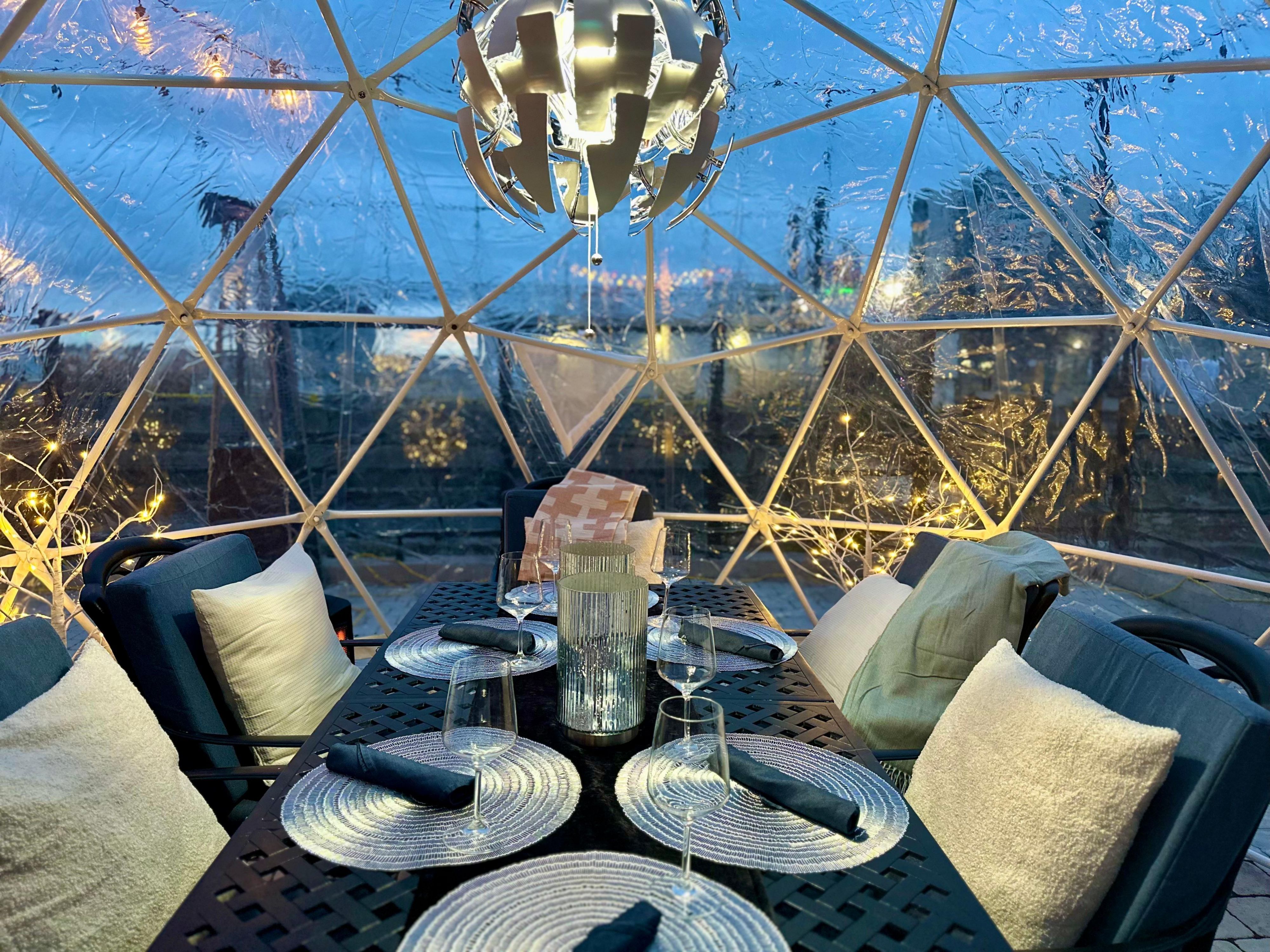 Elevate your winter dining with the cozy charm of the Wharf & Feather outdoor winter domes. Enjoy an enchanting evening in one of five private heated spaces that will make you fall in love with the snowy season. Add this unforgettable experience to your 2025 bucket list.
