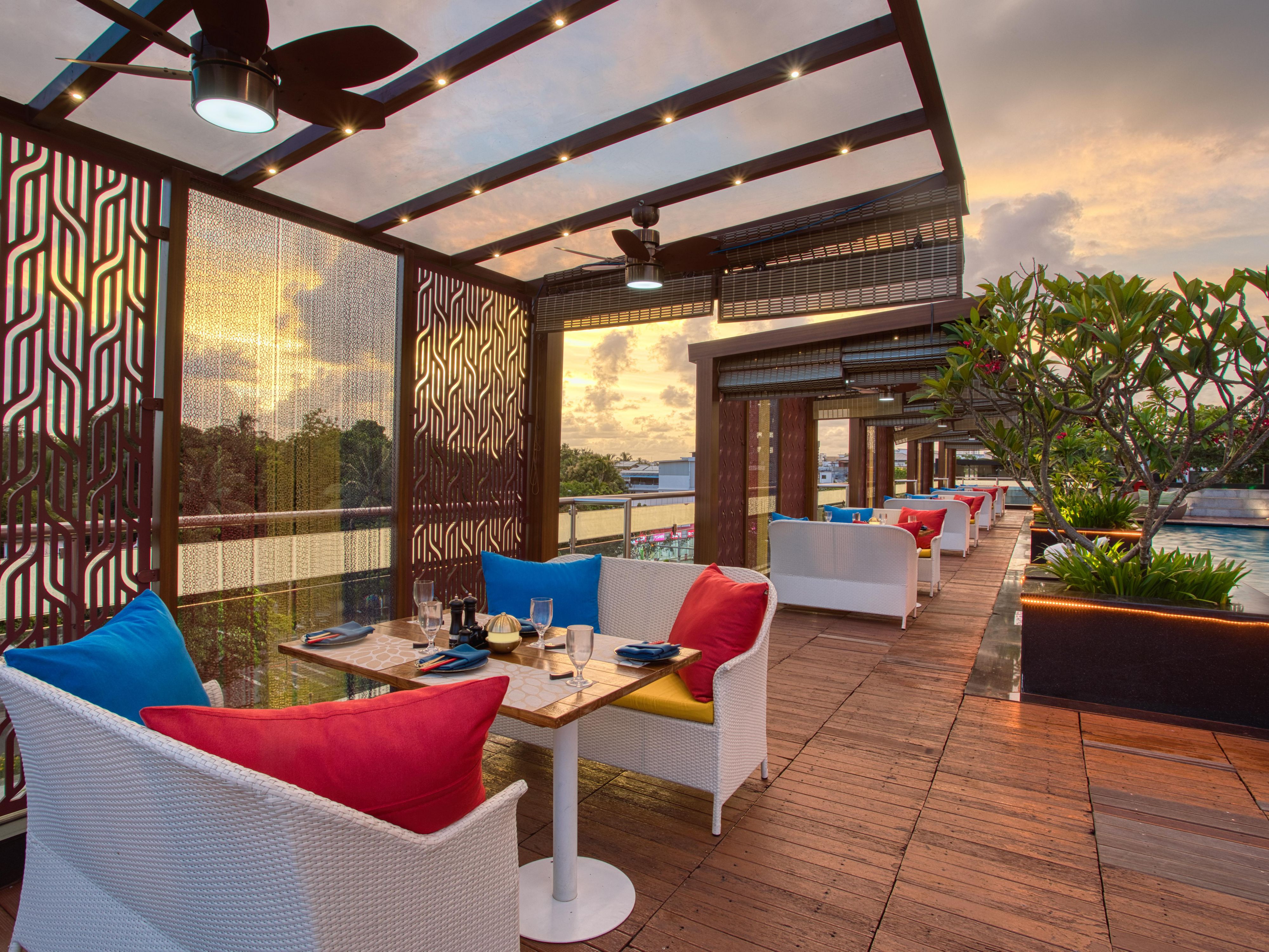 Indulge at Oasis, an inviting alfresco dining experience where Japanese flavors and tranquil ambiance converge. Set by the poolside, this refreshing escape offers an exquisite menu of Japanese-inspired dishes crafted to perfection. Open daily from 4pm - 11 pm.