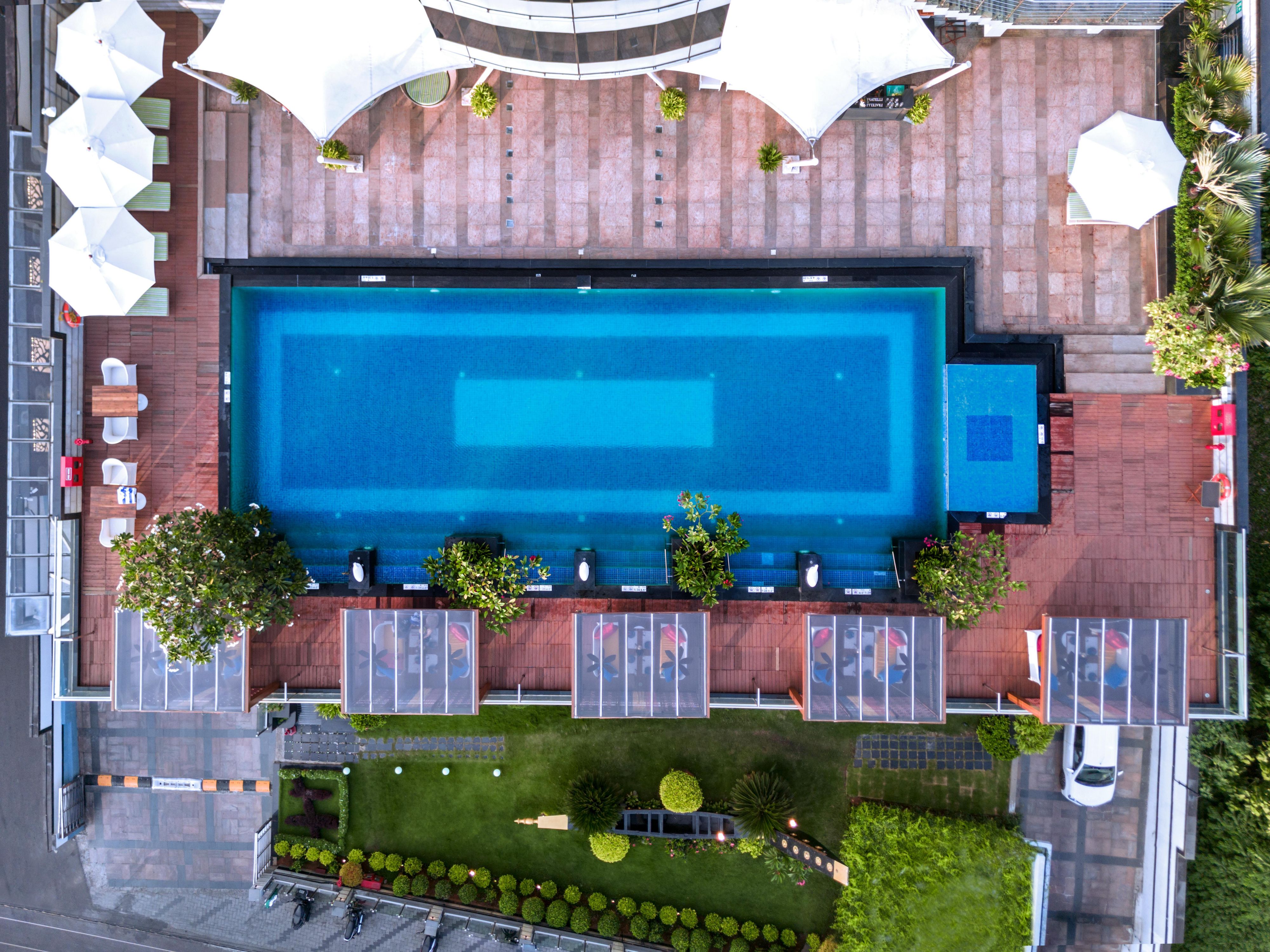 Escape to your own oasis of calm with our pool membership. Perfect for fitness enthusiasts, families, or anyone looking to unwind, our stunning outdoor pool provides a refreshing retreat all year round. Enjoy exclusive member benefits, including discounted dining, rooms and complimentary usage of steam, sauna and jacuzzi.