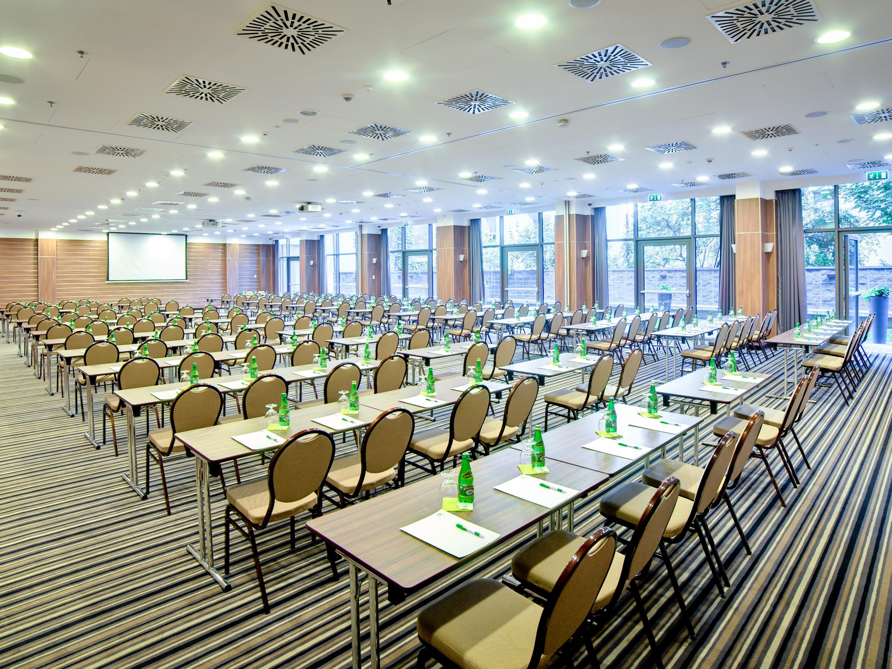 Welcome to a modern conference centre in the heart of Krakow. We offer 12 fully equipped conference rooms. Our conference and events facilities consist of three levels, with a total conference space of over 1500 m2. If you would like to check the availability, please contact our conference department.