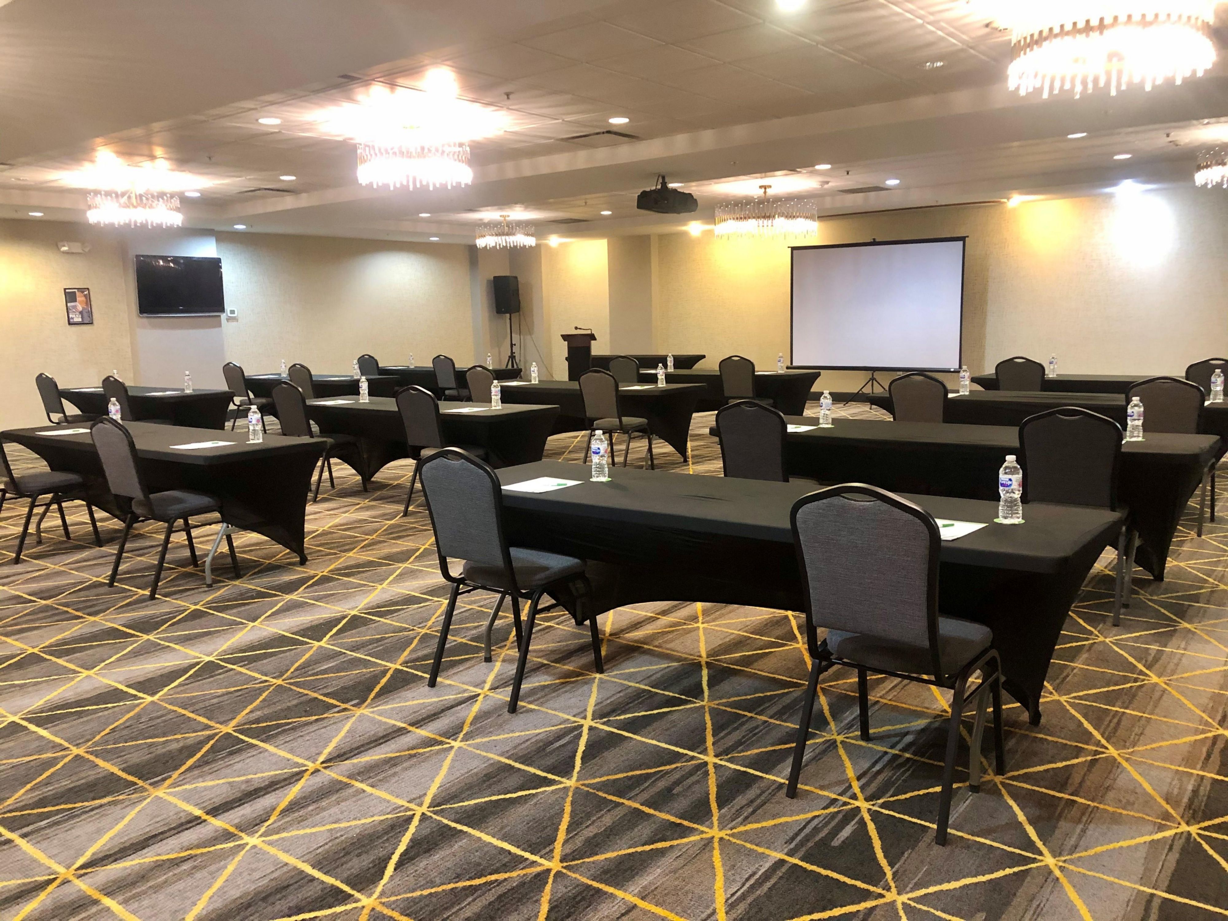 The IHG Pivotal Meetings hotel seal means that this hotel has exceeded standards in guest and planner satisfaction, has new or renovated meeting spaces, and catering expertise.