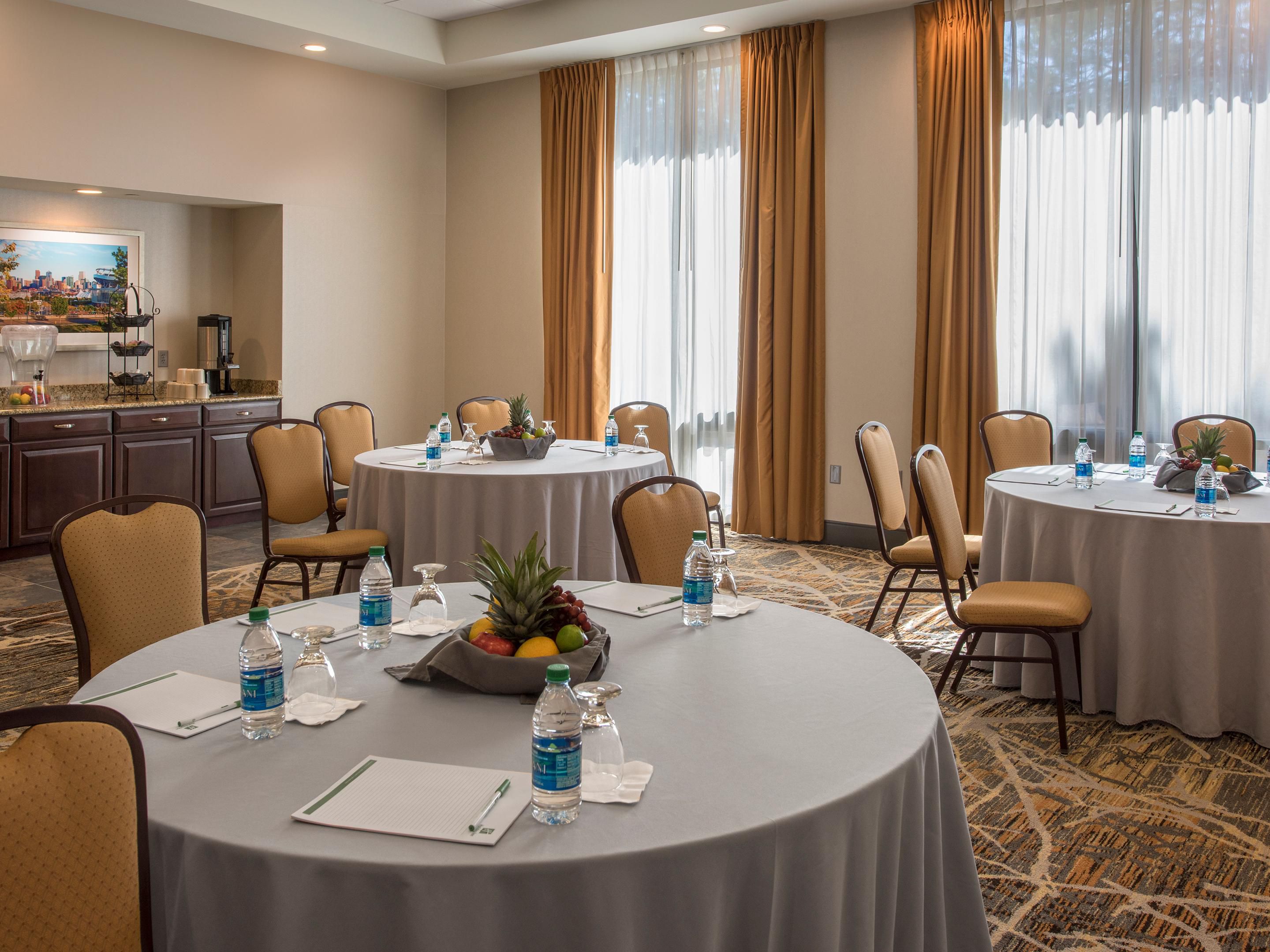 Say "I do" to the perfect wedding venue! Holiday Inn Denver Lakewood offers an elegant setting for your dream reception, with beautiful spaces, expert planning, and exceptional service. From intimate gatherings to grand celebrations, we make every moment unforgettable. Let us bring your vision to life for a wedding day as special as your love!