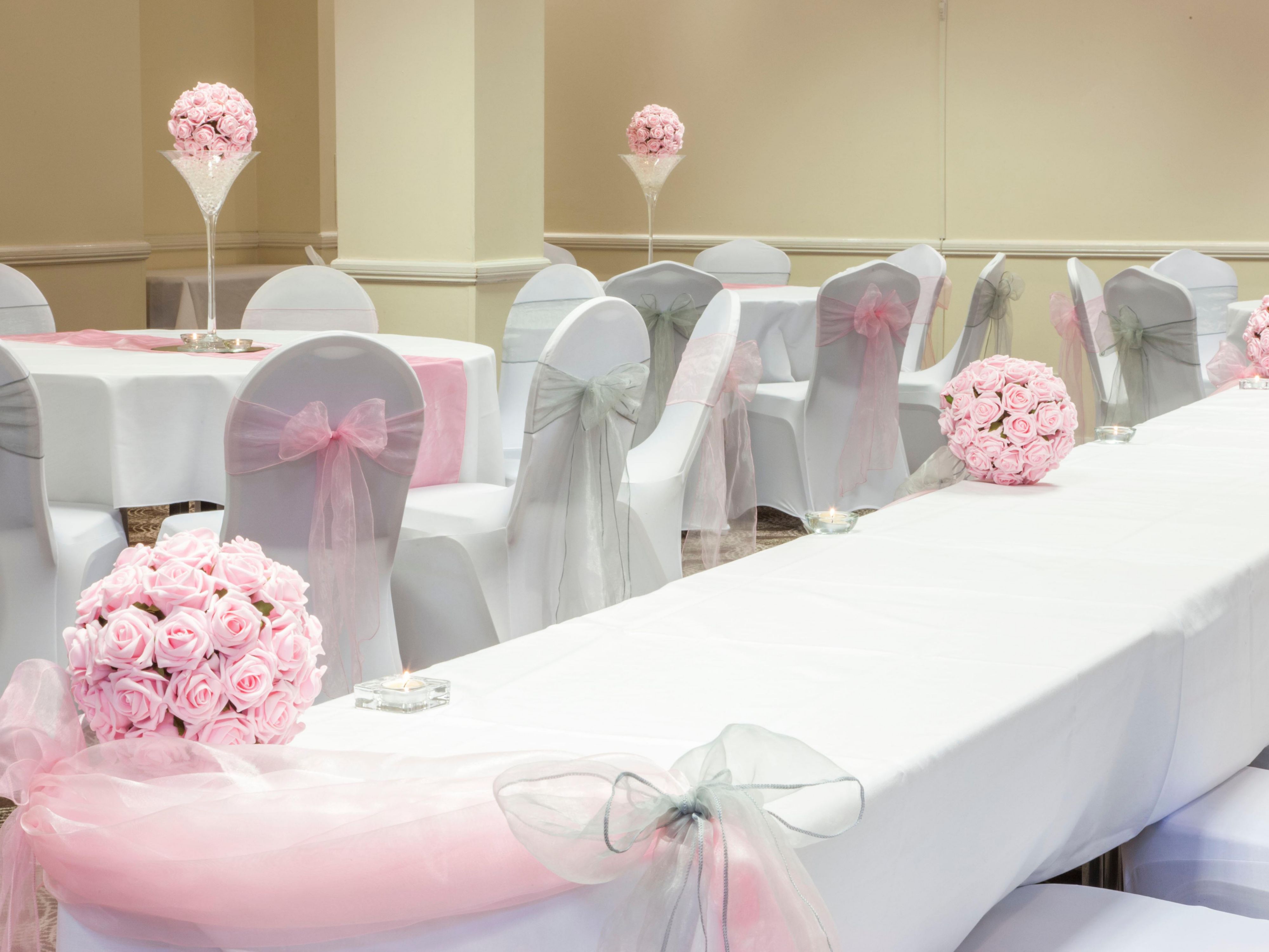 Celebrate your special day at Holiday Inn Leamington Spa - Warwick. Nestled in the heart of Leamington Spa, we offer the ideal backdrop for weddings that are both grand and intimate. Say 'I Do' Your Way with our bespoke Wedding packages plus the option of self-catered packages, giving you the freedom to tailor every detail of your celebration.