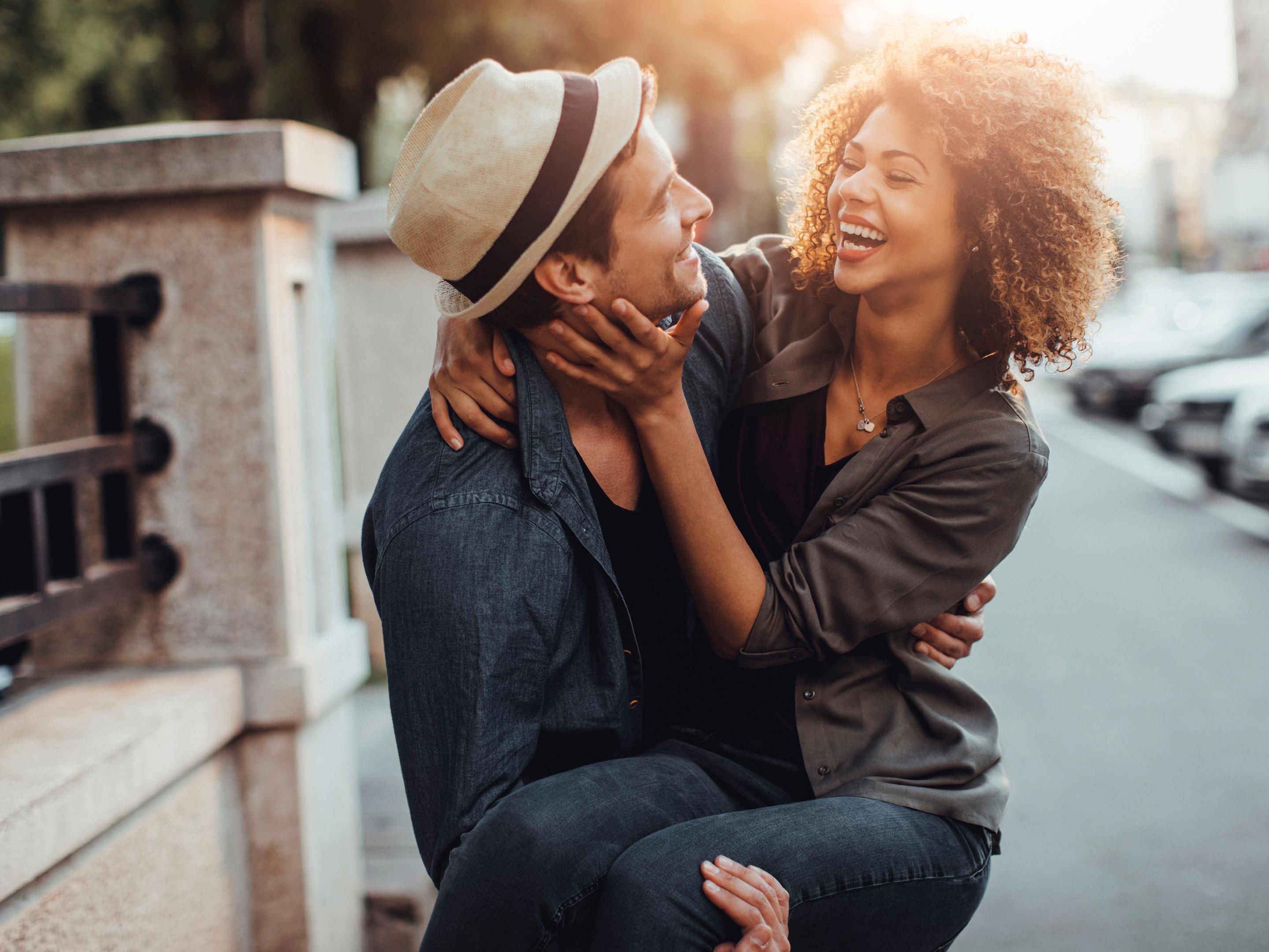 Enjoy a special night. Romantic room (includes a bottle of sparkling wine and strawberries with chocolate).