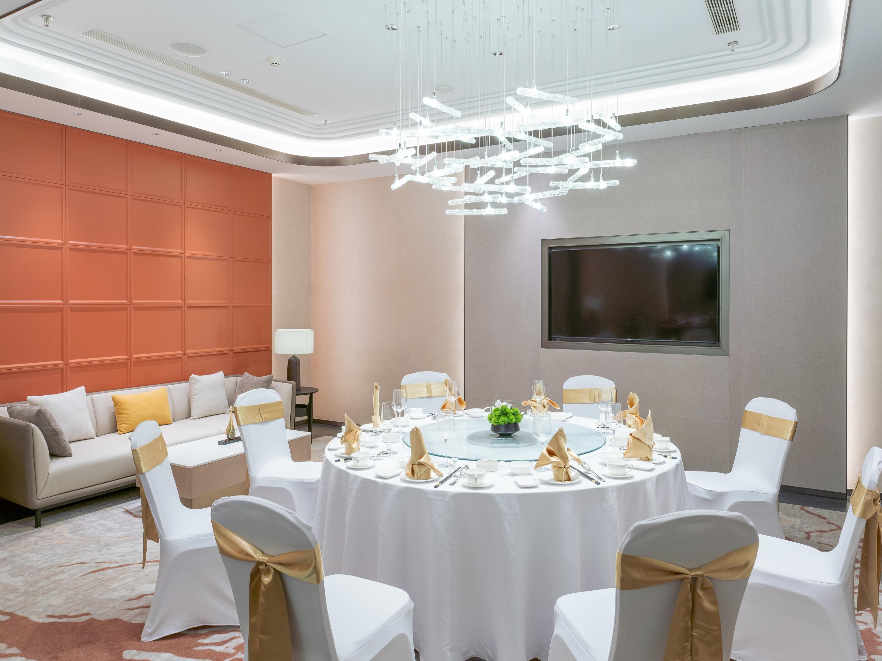 丰富的食材，优雅的环境