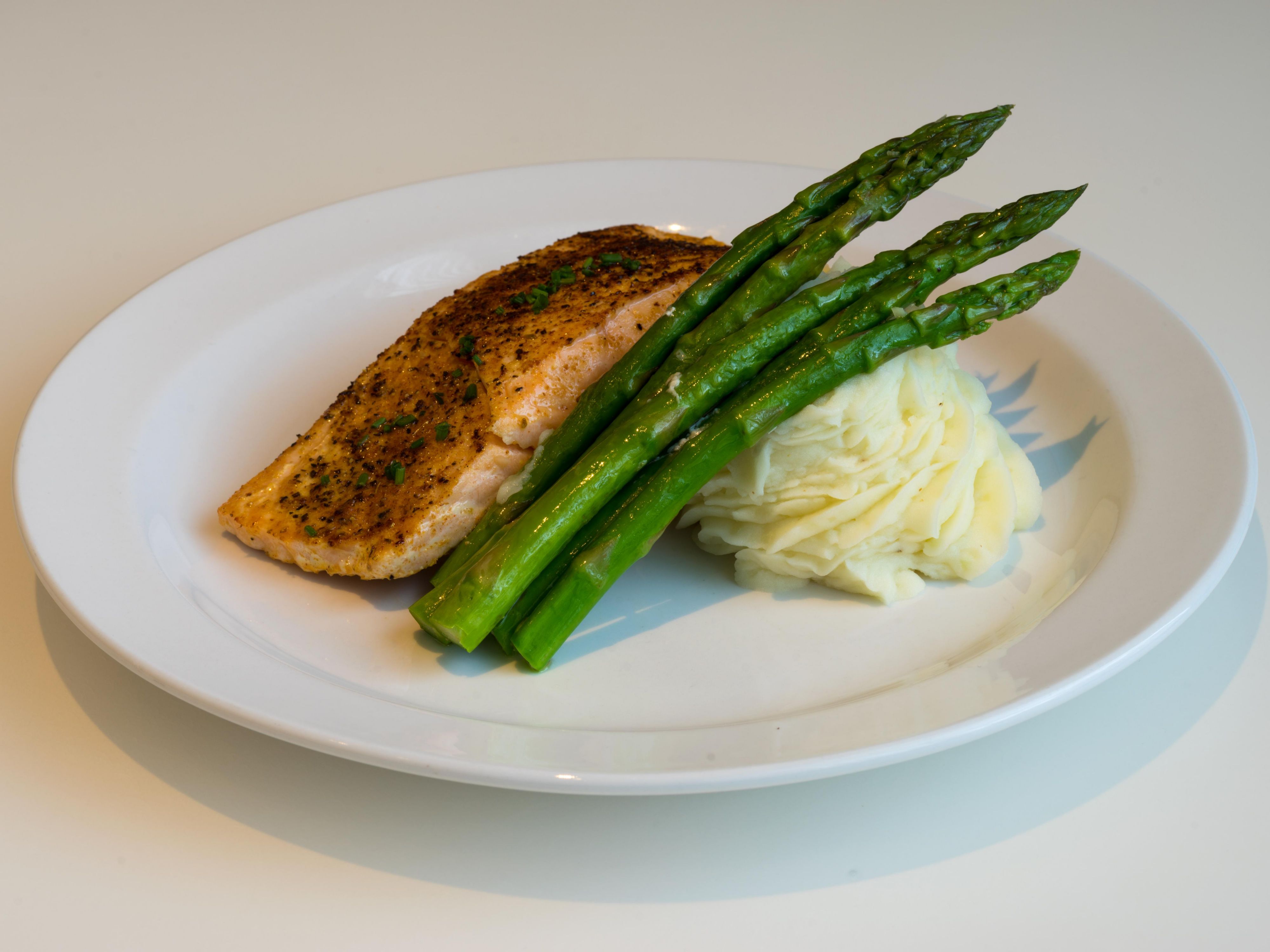 Enjoy a mouthwatering freshly prepared meal for breakfast or dinner. Choose dine-in or to-go, either way you will not be disappointed. Soft drinks, coffee, juice, hot tea and bar service is available for dine-in or to-go.