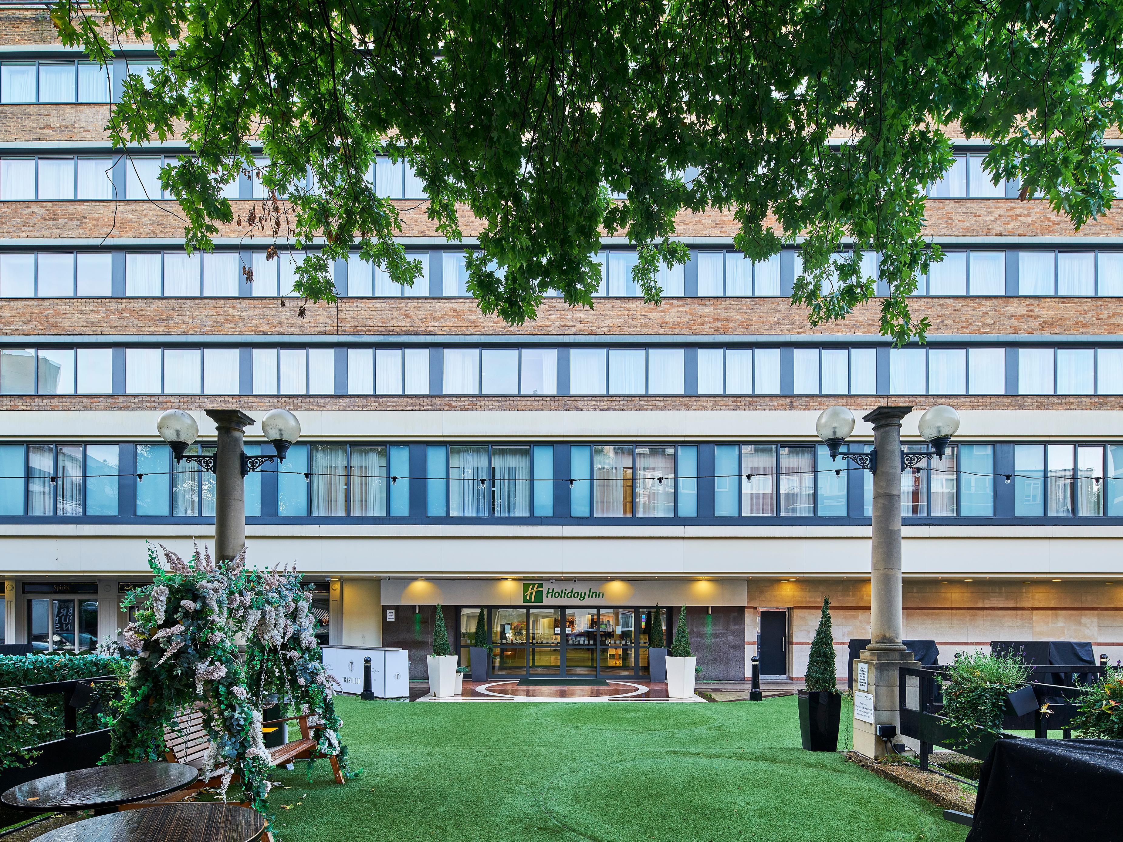 Holiday Inn Bloomsbury has been awarded the Green Key certificate, which demonstrates the establishment’s excellent effort to develop an environmentally responsible and sustainable business and its responsibility to its surroundings and society.