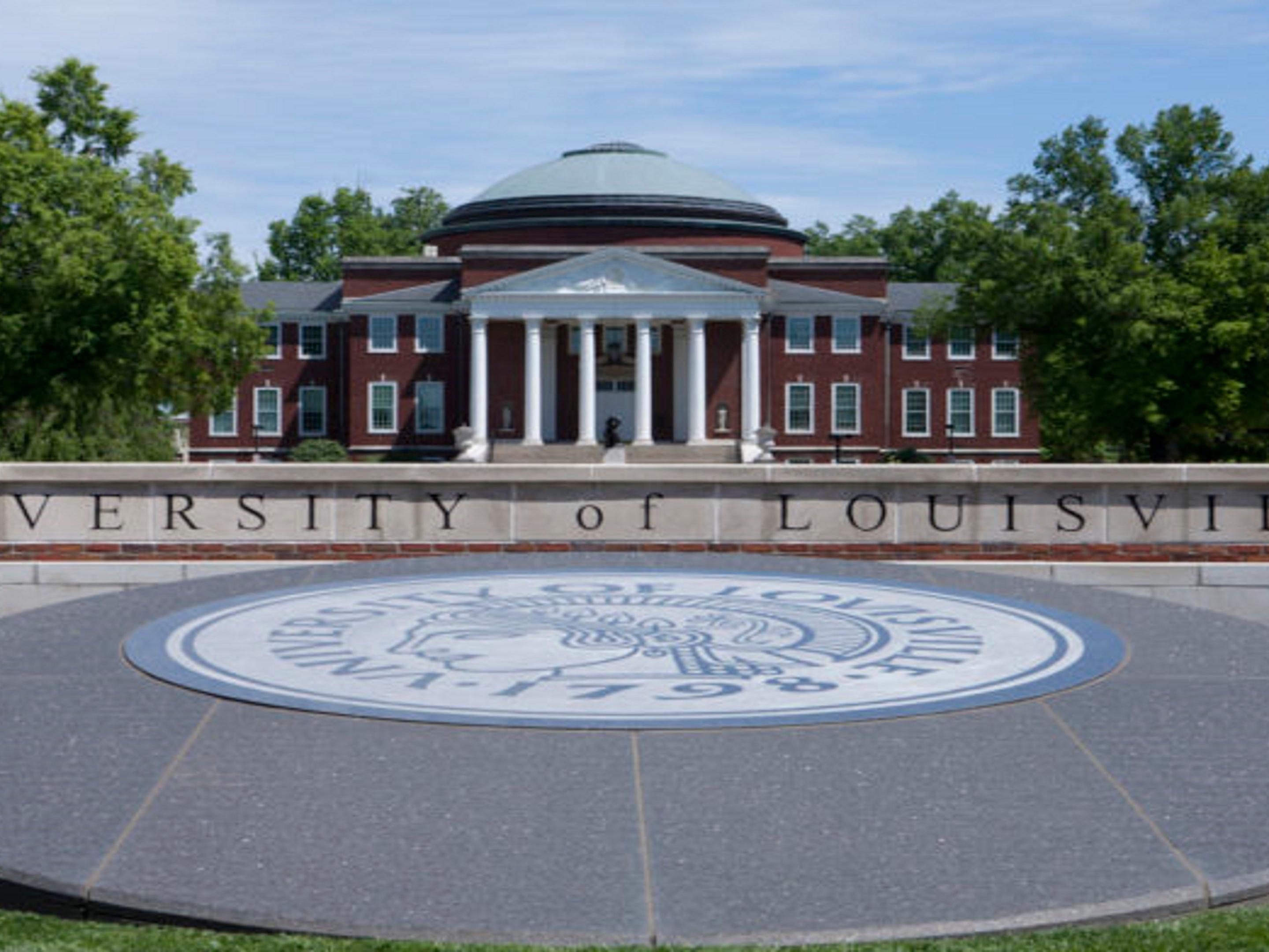 Our Holiday Inn is a proud hotel partner of Cardinal Athletics! We are located less than a mile from campus and within walking distance of L&N Cardinal Stadium. Whether coming to visit a student at the residence hall, orientation, graduation, or to a game; we will be happy to be your host! Book your stay at our exclusive UofL rate!