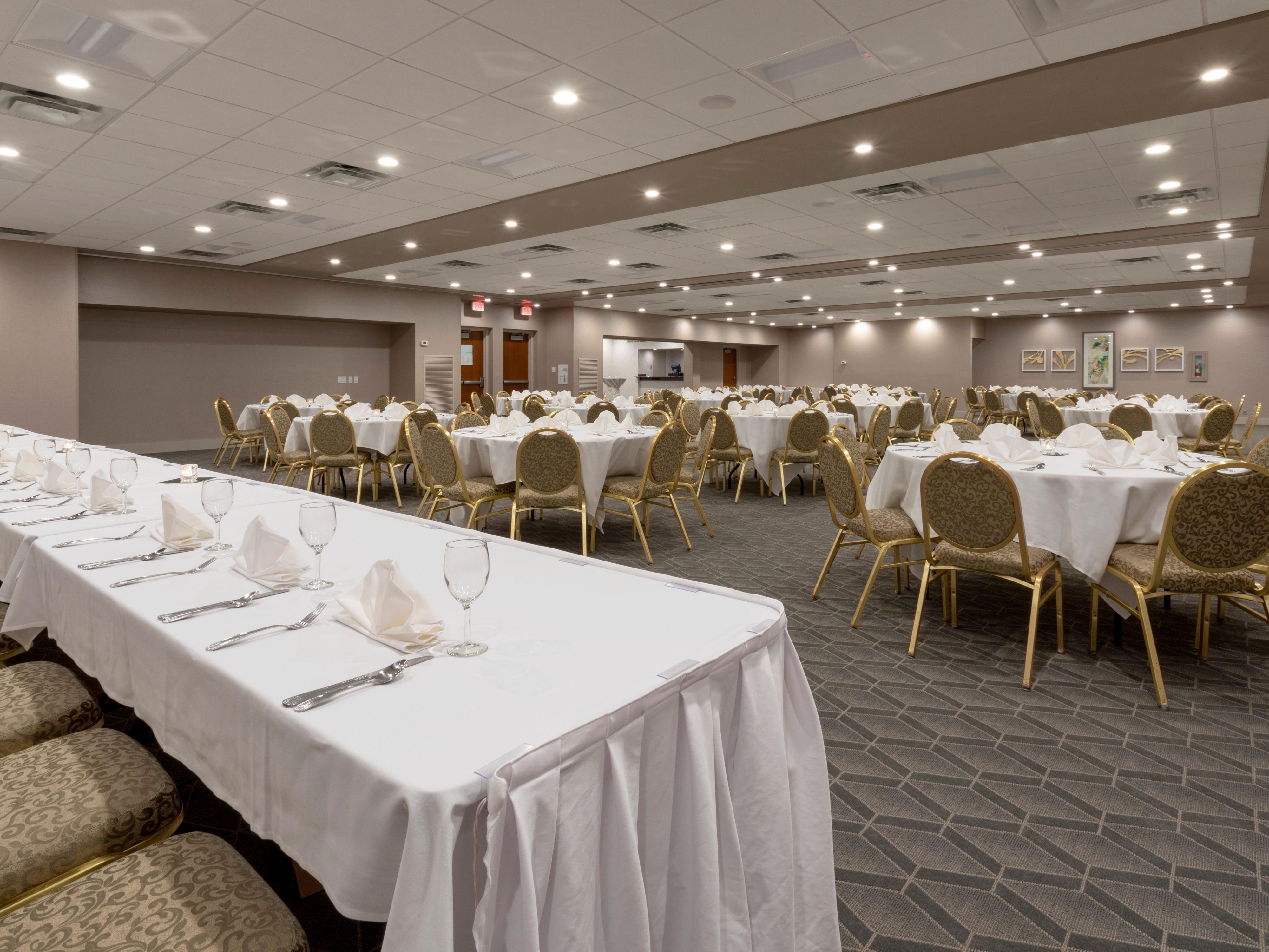 Choose from six versatile venues, including a tree-lined courtyard perfect for weddings and gatherings. Indoors, flexible setups and catering from My Place make planning seamless. Our team ensures every event at our hotel in Marquette, MI is both smooth and memorable.