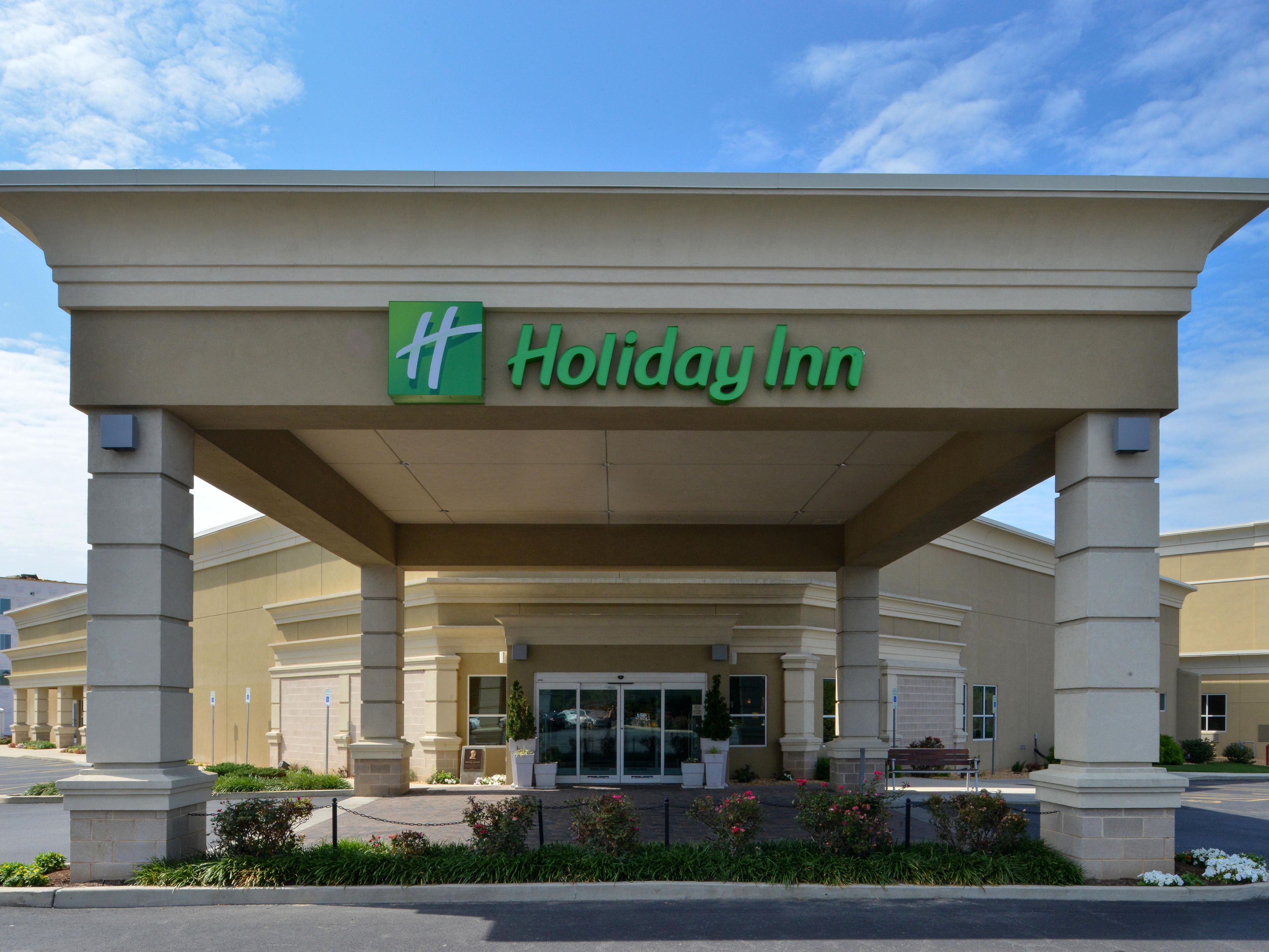 Welcome to the Holiday Inn Martinsburg hotel in WV.