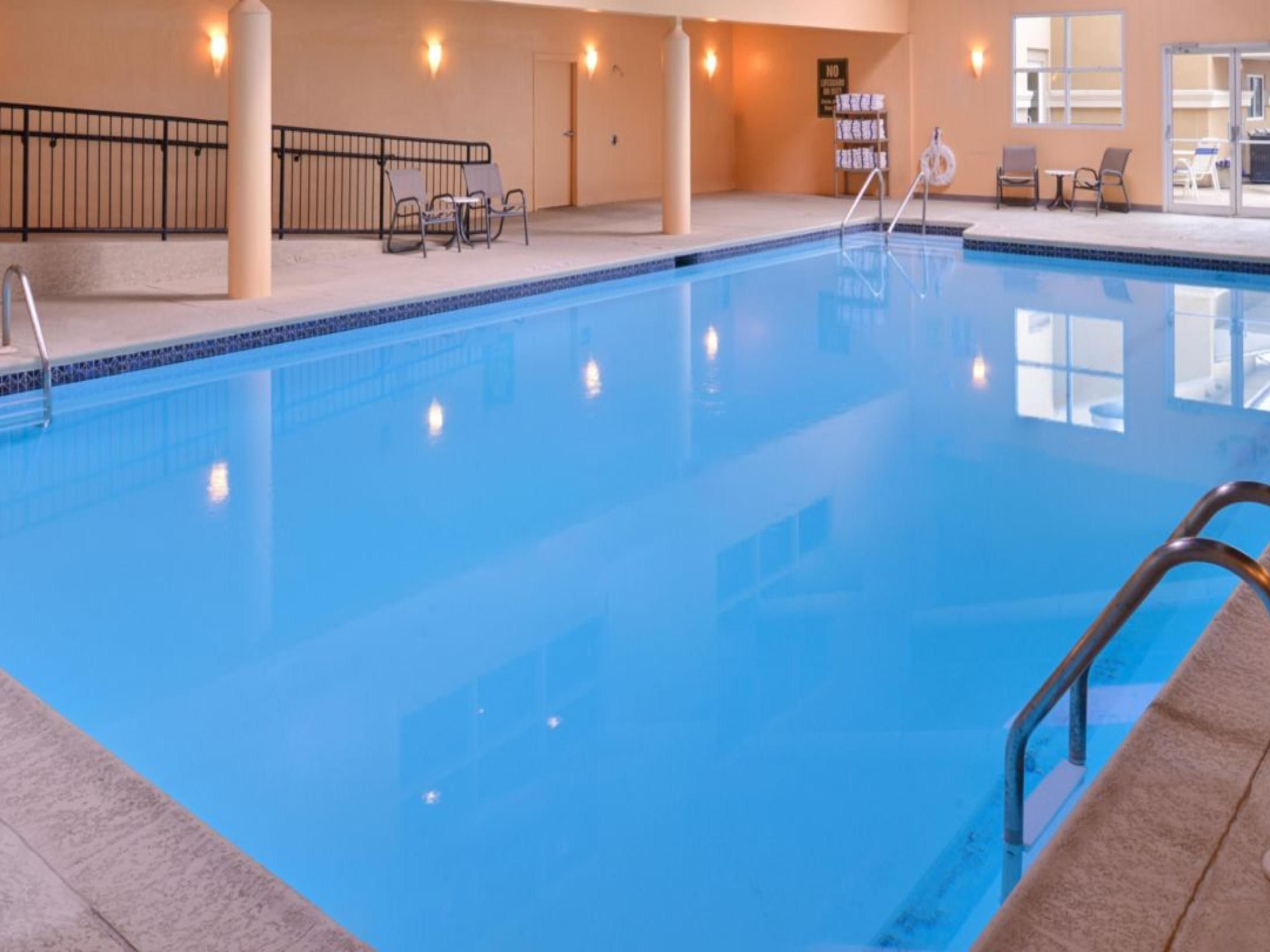 Holiday Inn Martinsburg Indoor Pool 