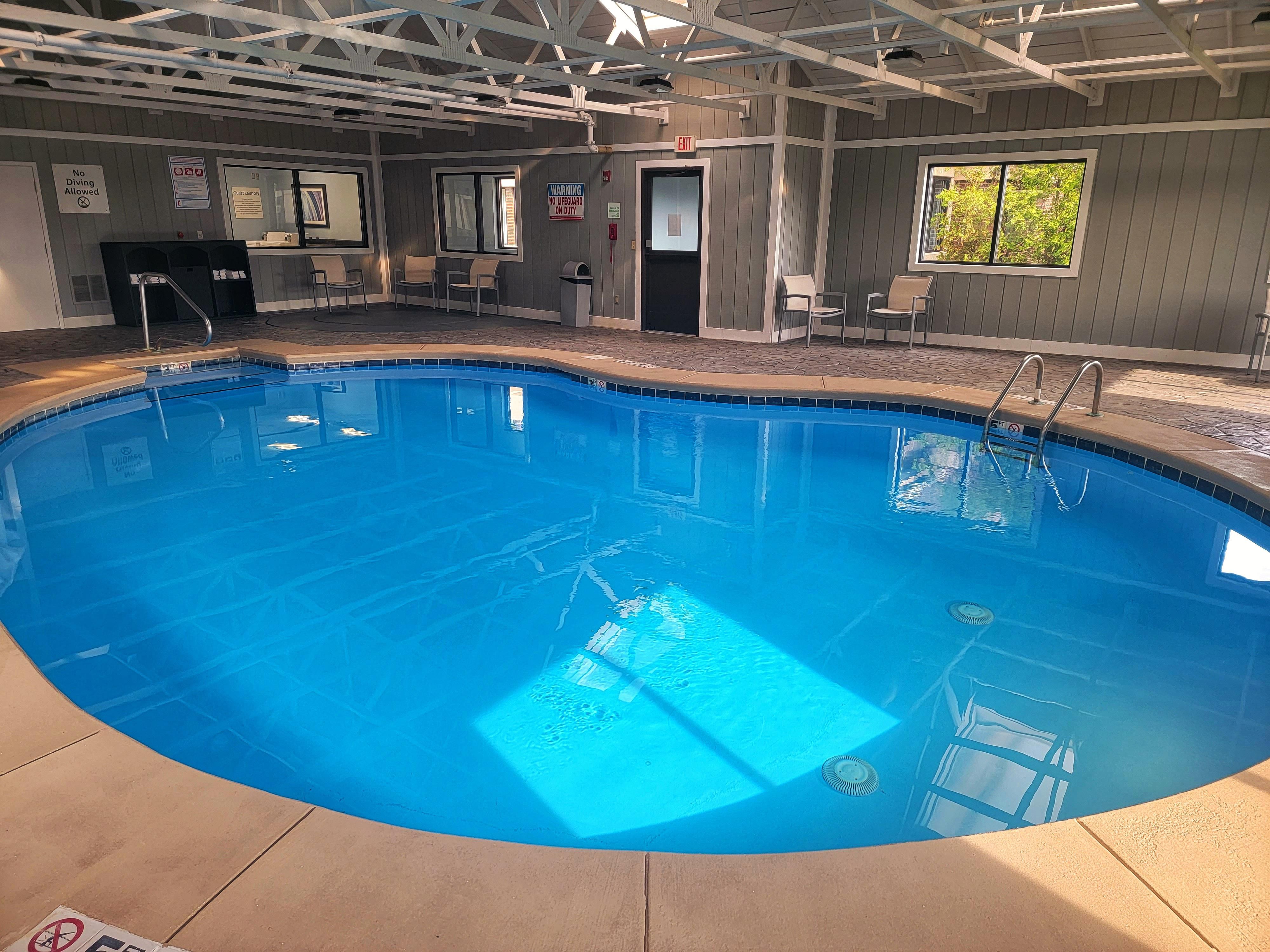 Experience the perfect blend of comfort and convenience with thoughtful amenities at your fingertips at our hotel in Mentor, Ohio, with an indoor pool. Work out in our Fitness Center, enjoy 24-hour access to the Business Center, and take advantage of complimentary Wi-Fi and onsite parking during your stay.
