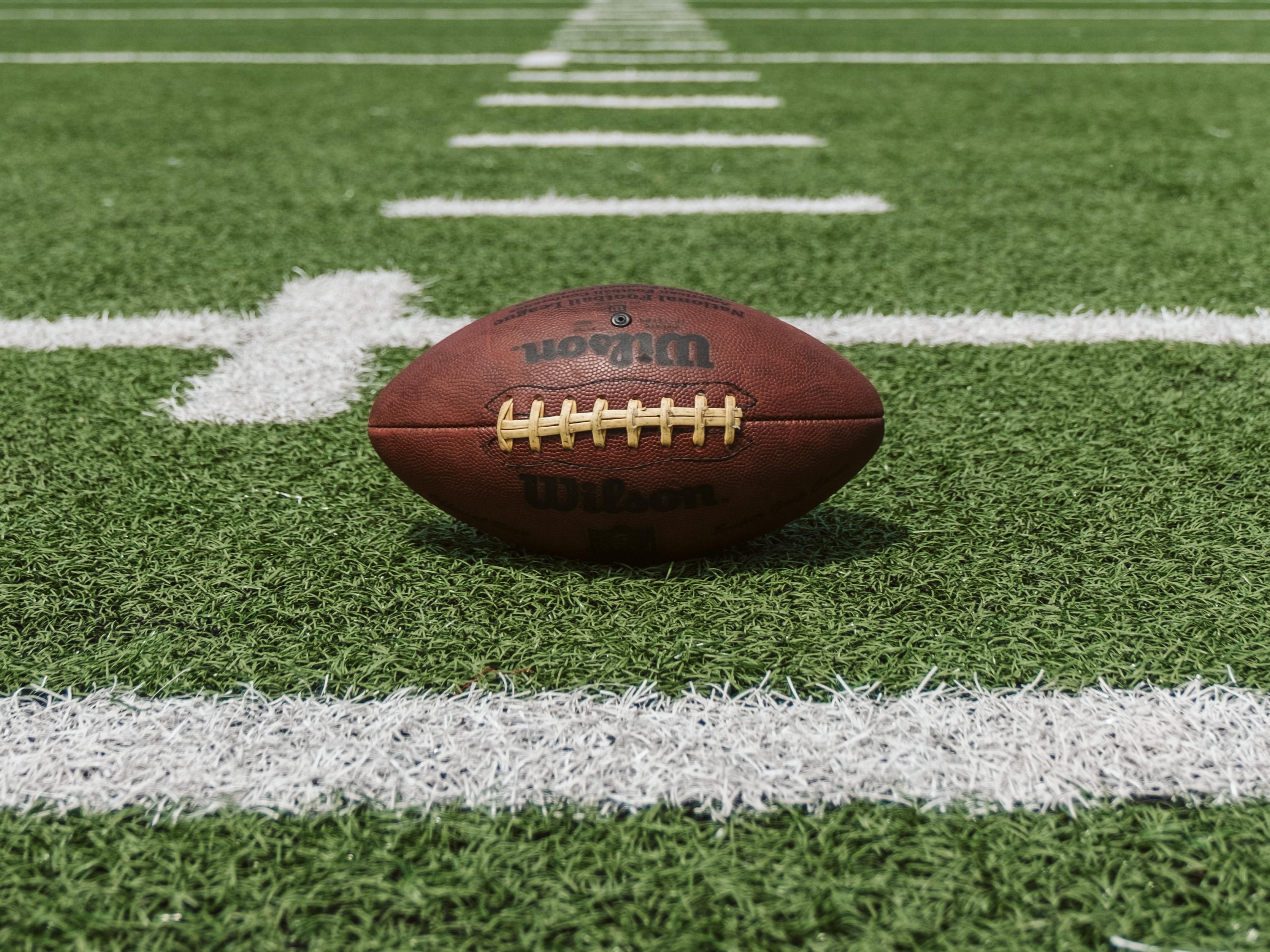 Stay at the nearest hotel to Bayside Market and Bayfront Park and be in the middle of all the live action happening for the biggest game of the year! Book today. 