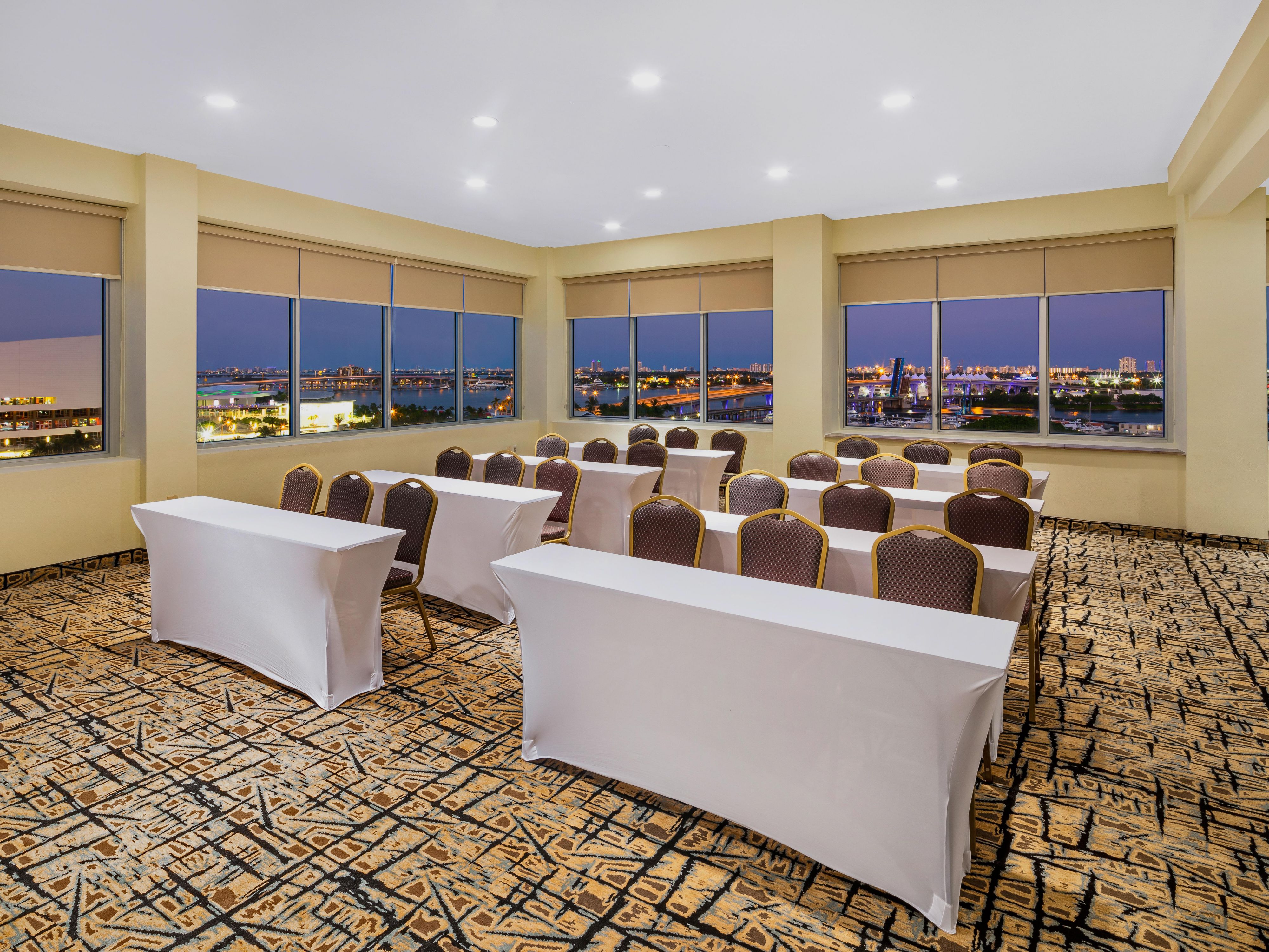 The Holiday Inn Port of Miami Downtown features over 2,000 sq. ft of flexible indoor/outdoor function space, perfect for an intimate gathering or larger affair. Our catering & banquet staff will take care of every detail, assuring a memorable experience.