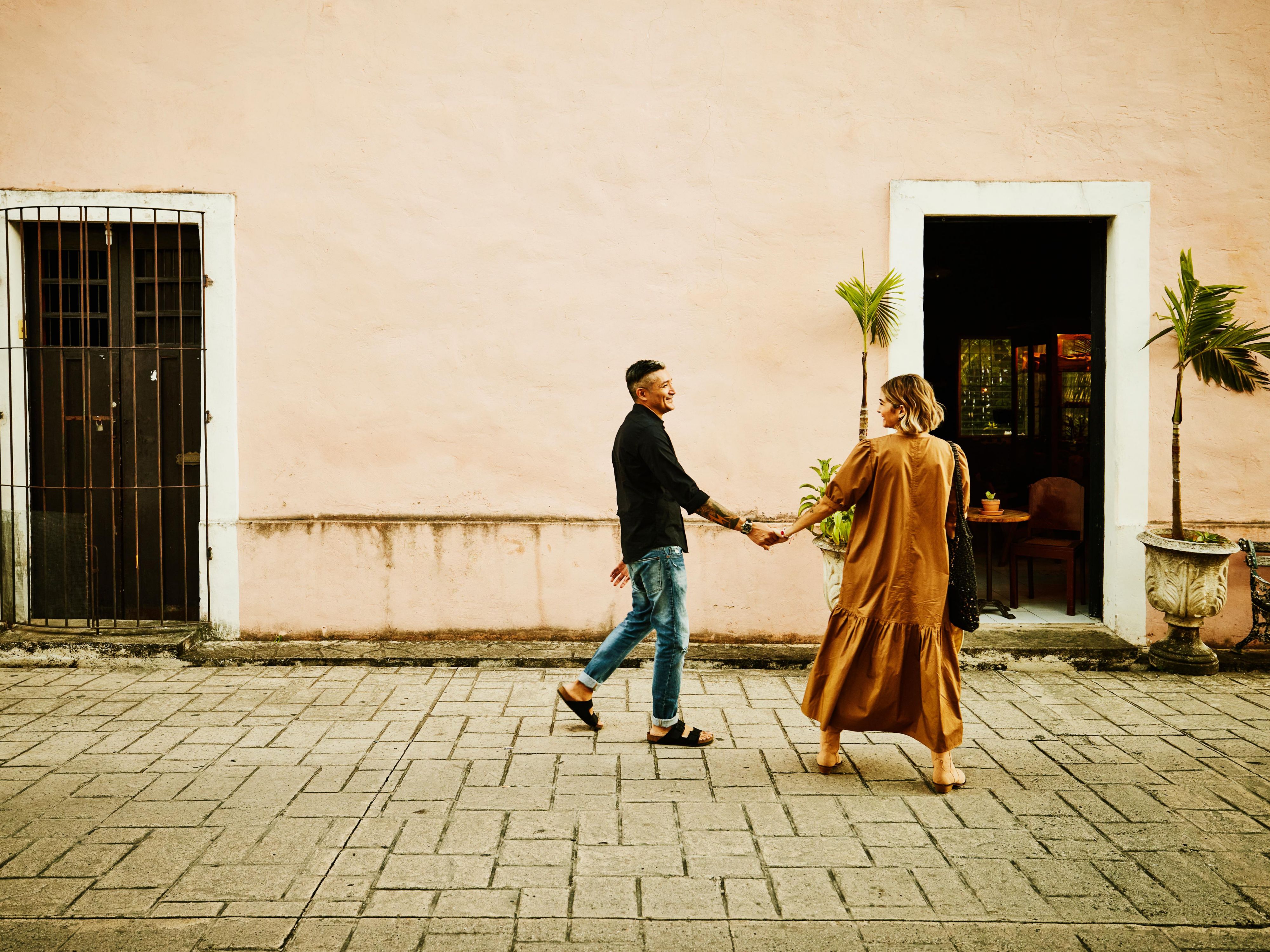 Taking a cruise, why not add a few extra days to take in all of the best of Miami? We are only minutes to the Port of Miami and off scheduled shuttle service at a nominal fee. Offering great rates for weekdays, so book your room today and extend your vacation. 