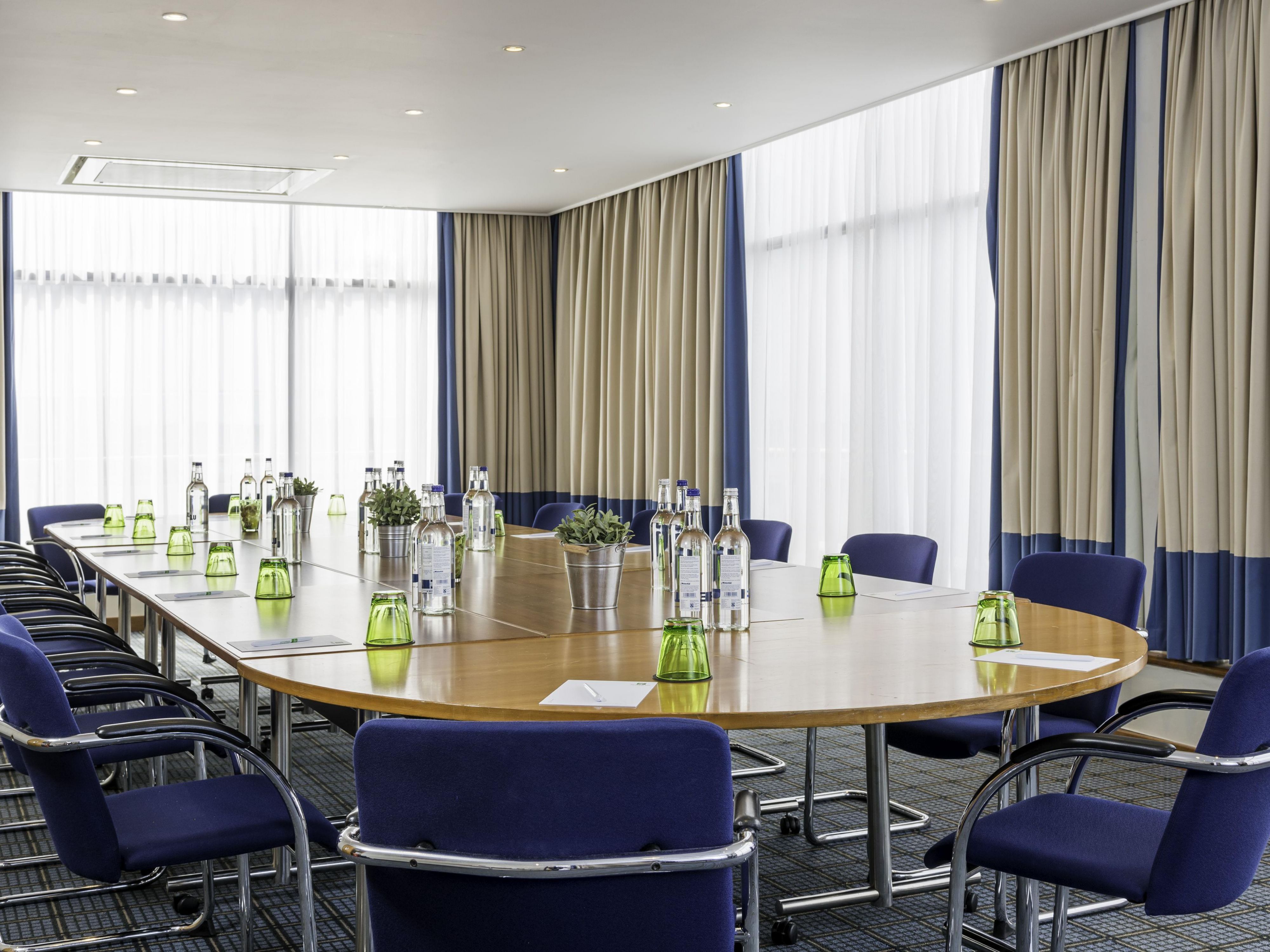 Host meetings or events for up to 100 guests in our fully equipped, versatile meeting and event rooms in the dedicated Academy Conference Centre. Our dedicated team is on hand to support you with both the planning and delivery of your event.