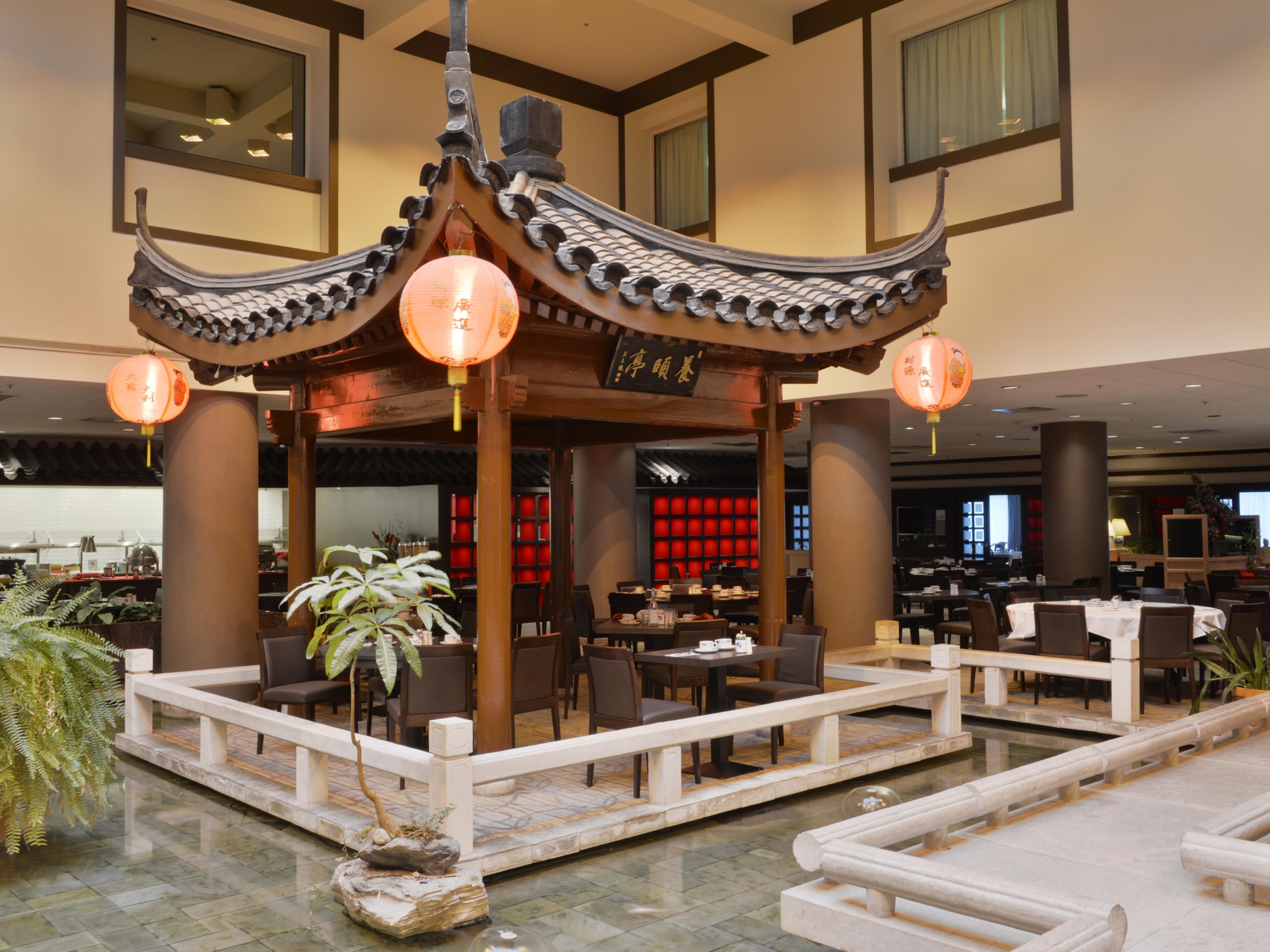 Our impressive and vast lobby features walkways with ponds filled with a variety of swimming fishes. A nice and relaxing environment for the family.