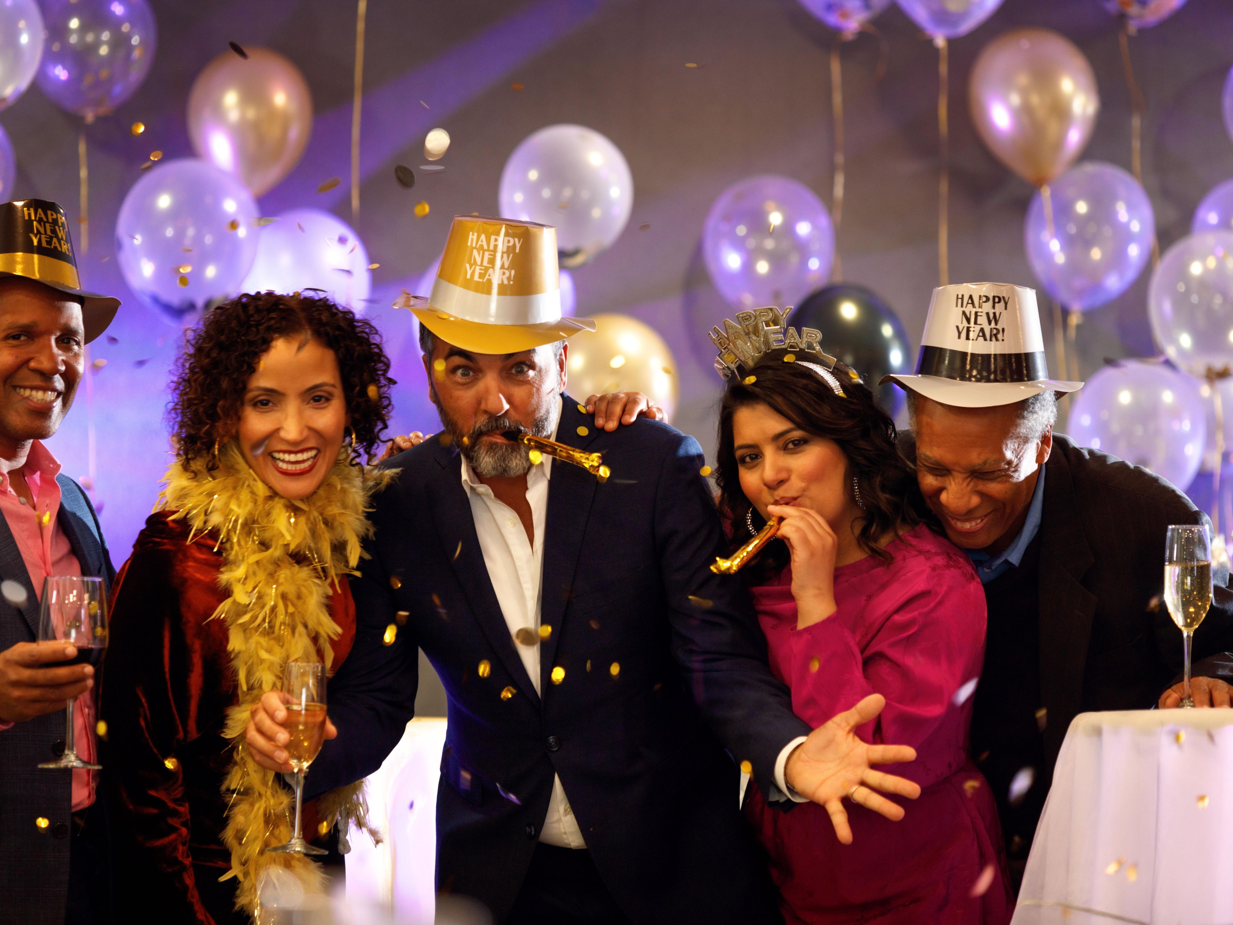 You have a small team but big plans for a legendary Christmas party? Then our public Christmas celebrations are just what you’re looking for! Celebrate together with other companies on December 6 or 19, 2025 in our festively decorated venue. Enjoy an all-inclusive X-Mas package with delicious food and drinks.