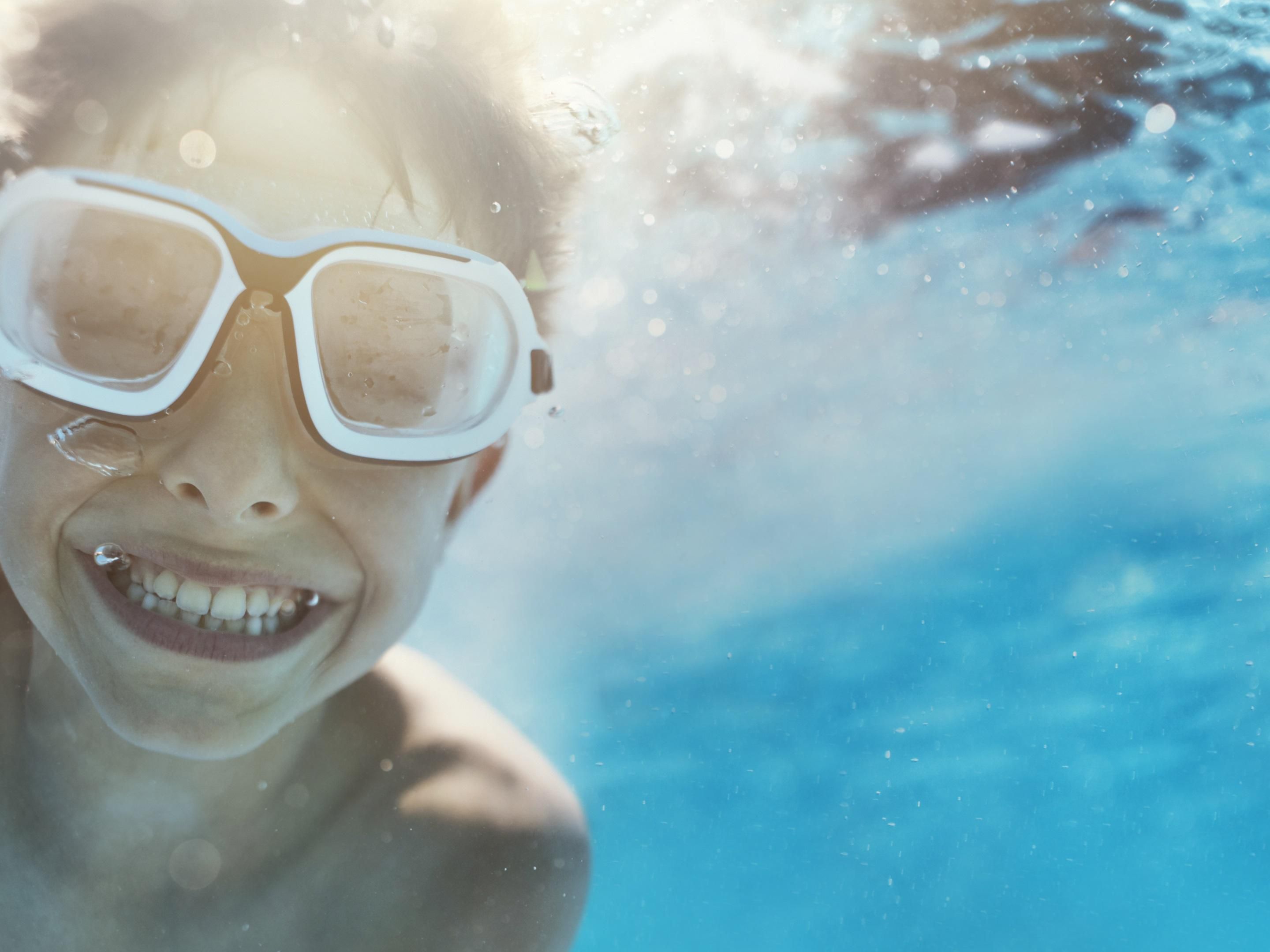 Longing for a swimming pool in this heat of the summer? Stay in a day use room with us to access the swimming pool. Call the hotel or check offers page for more information.