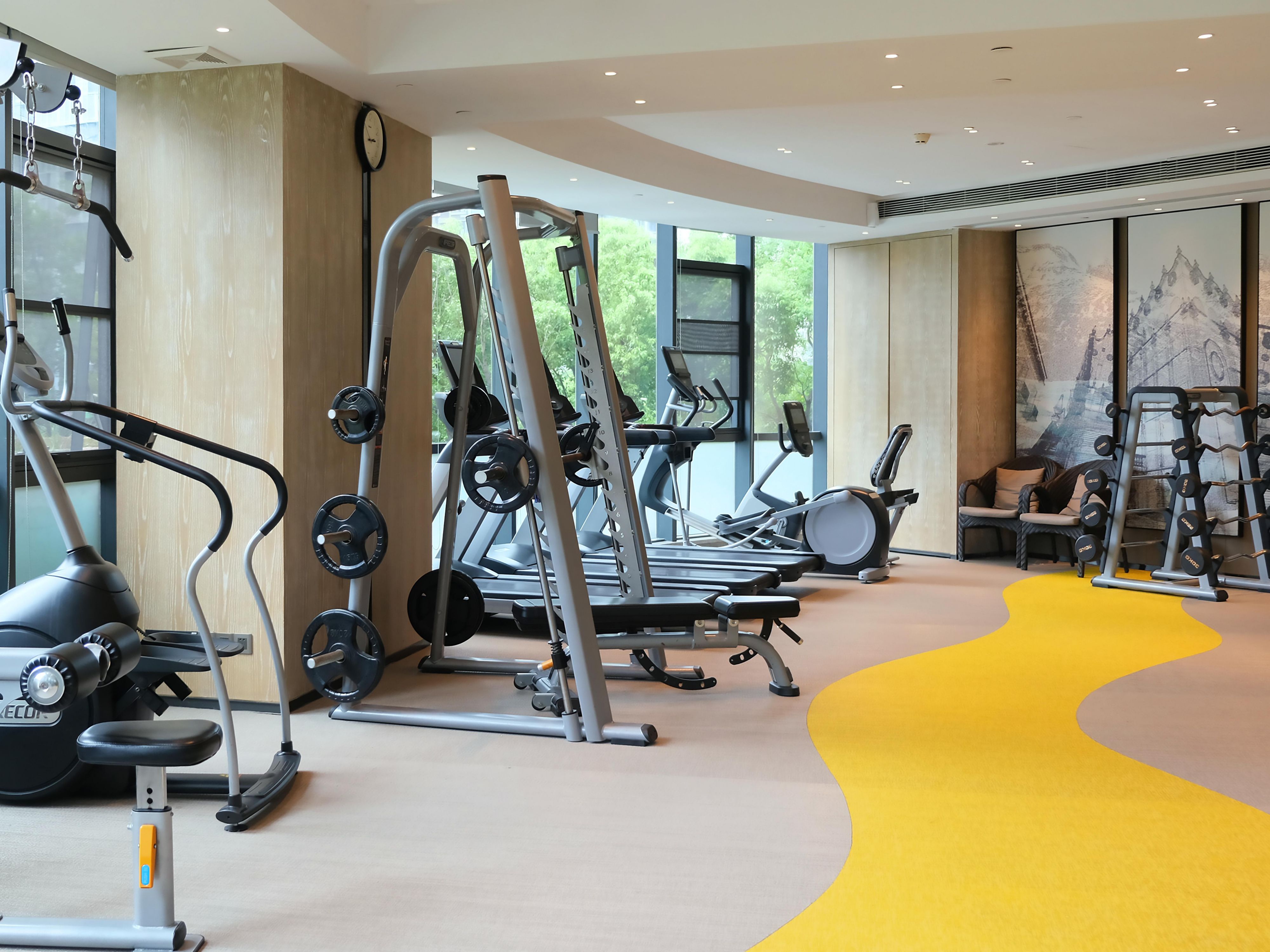 The fitness center of Holiday Inn Nanjing South Station is on the second floor. This is complementary and available to our guests 24 hours per day with secure access via your guest room key. Whether on business or holiday, our fitness center’s state-of-the-art facilities will make you relax.