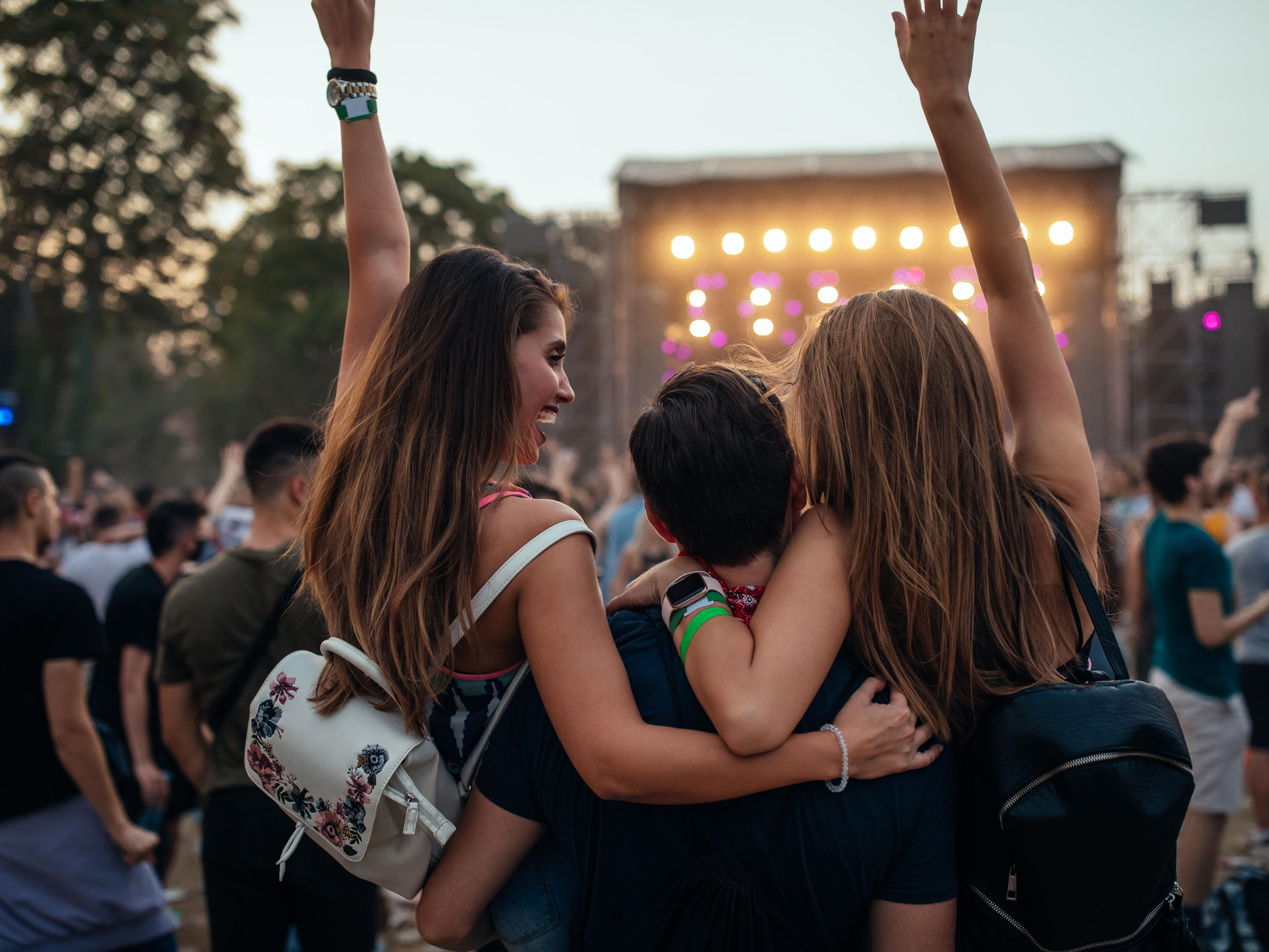 Get ready for an incredible lineup of music events in Nashville! Don’t miss Lainey Wilson live in concert on October 2, bringing her amazing energy to the stage. Then, join us for Keith Urban on October 17 for a night of chart-topping hits. Finally, be part of the excitement at the CMA Awards on November 19, celebrating the best in country music.