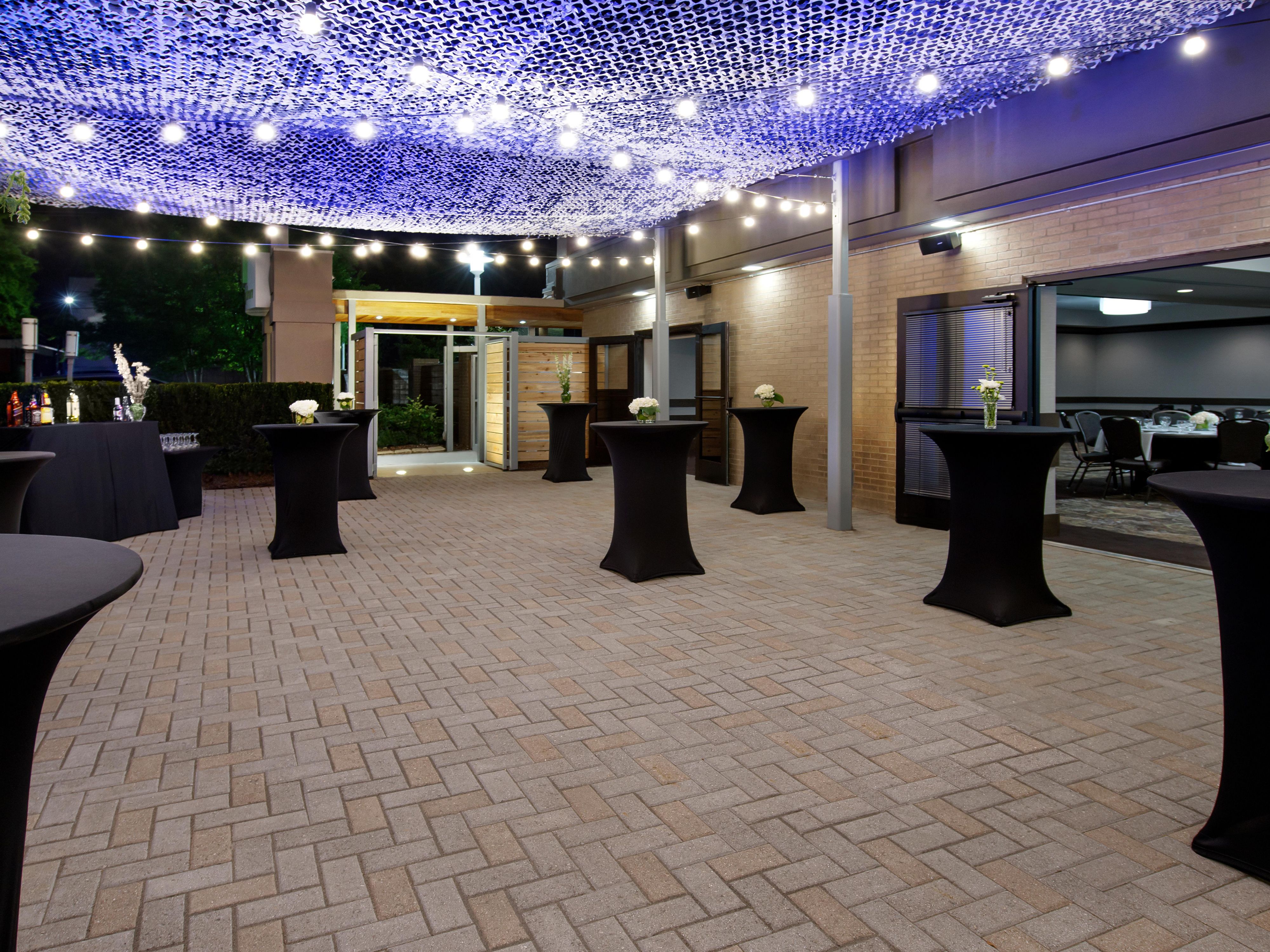 With a variety of flexible meeting space options that can be suited to business or pleasure, Holiday Inn Nashville Vanderbilt is ready to help ensure your Nashville meeting or event is an unbridled success.  Our seasoned in-house meeting and events team will ensure that no detail goes overlooked.